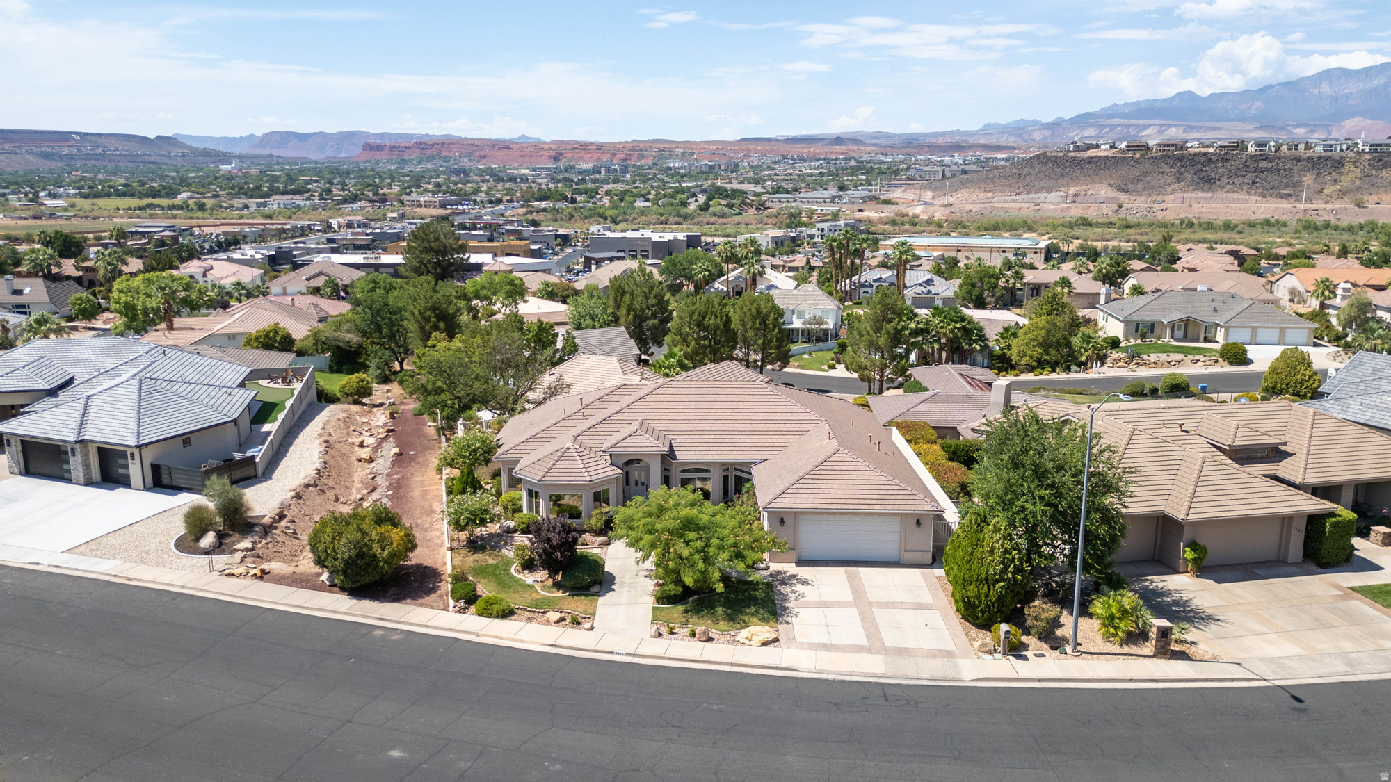 main property photo 90