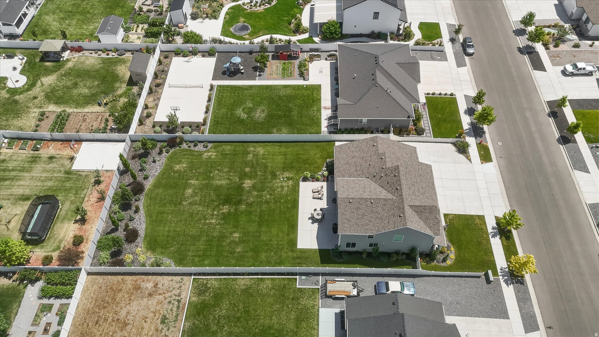 main property photo 67