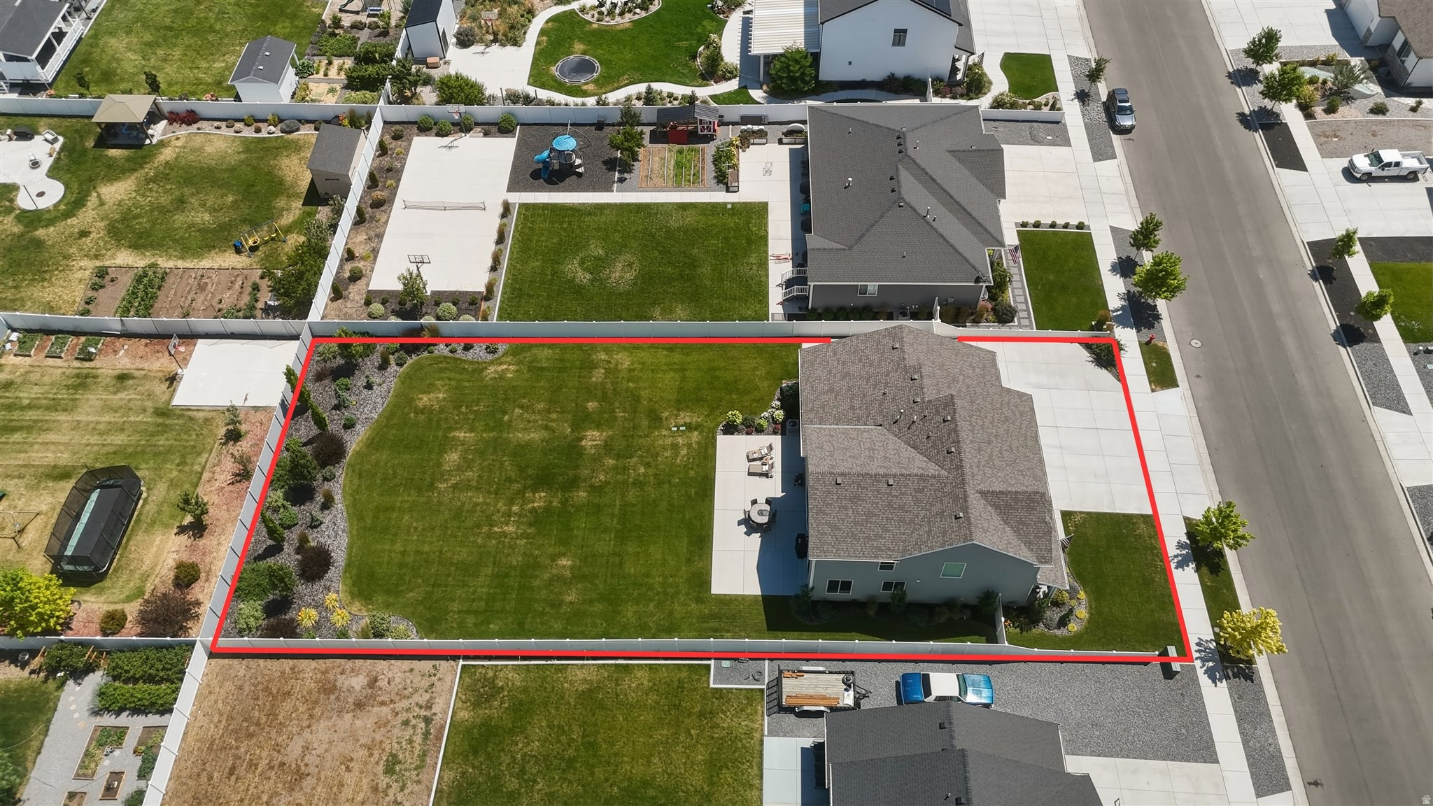 main property photo 74