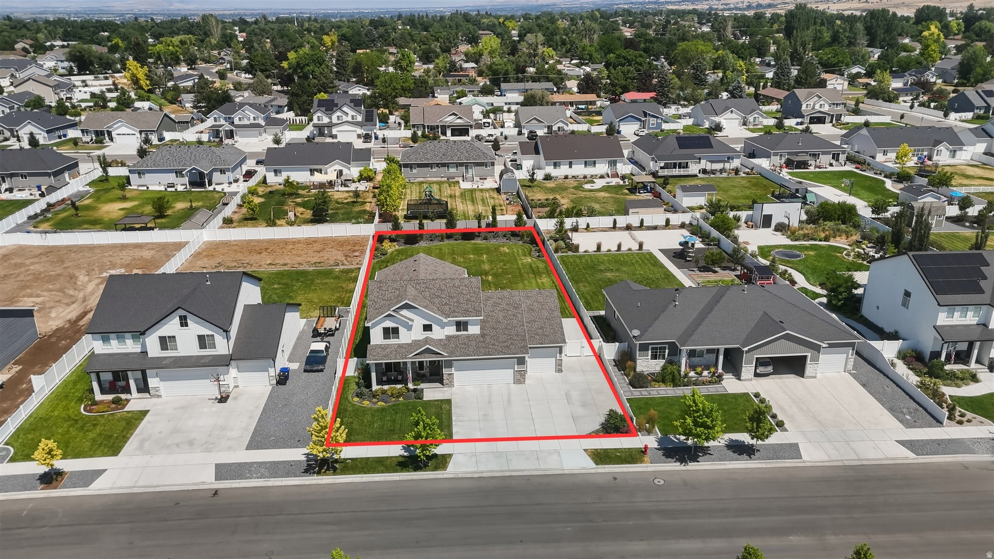 main property photo 75