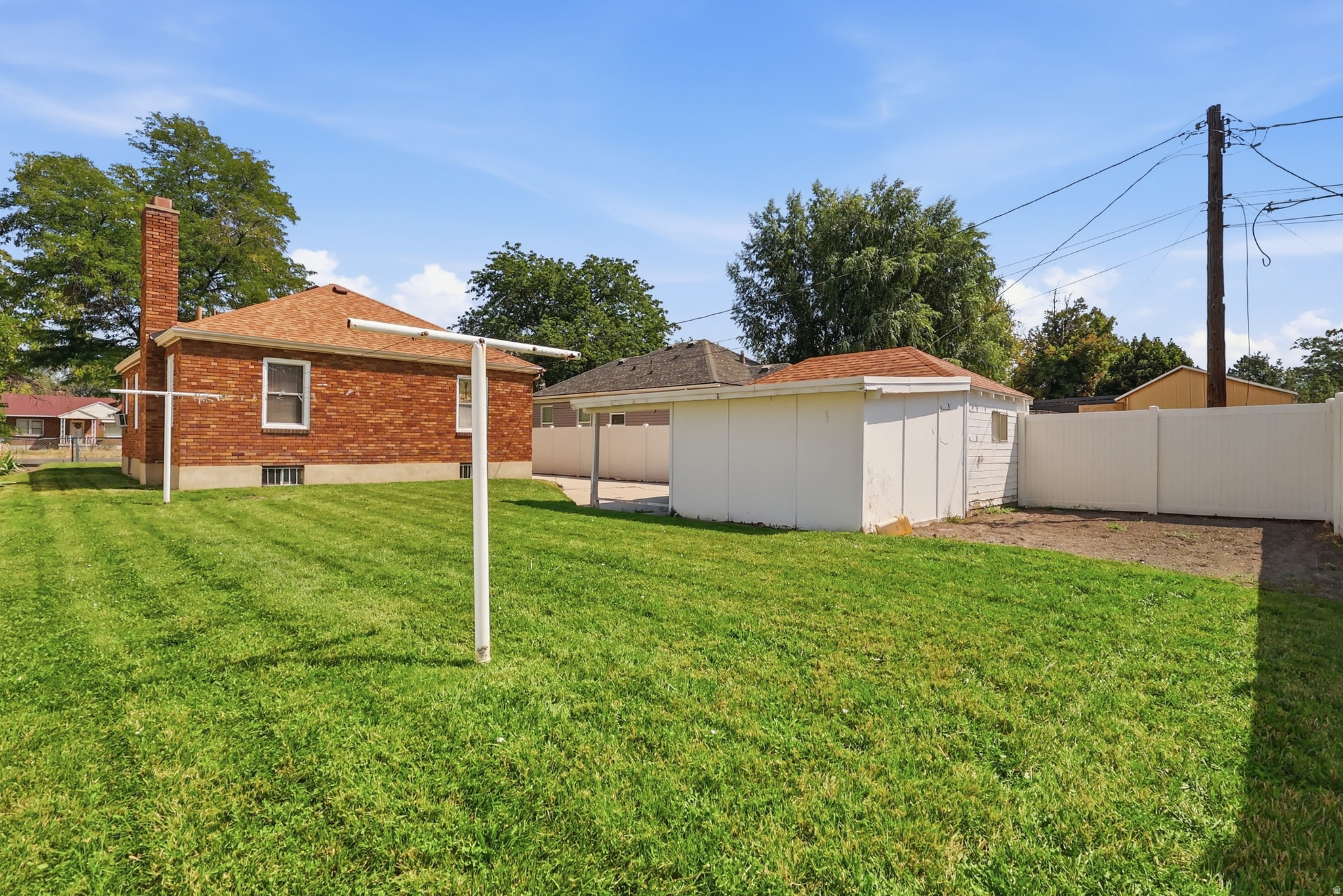 main property photo 20