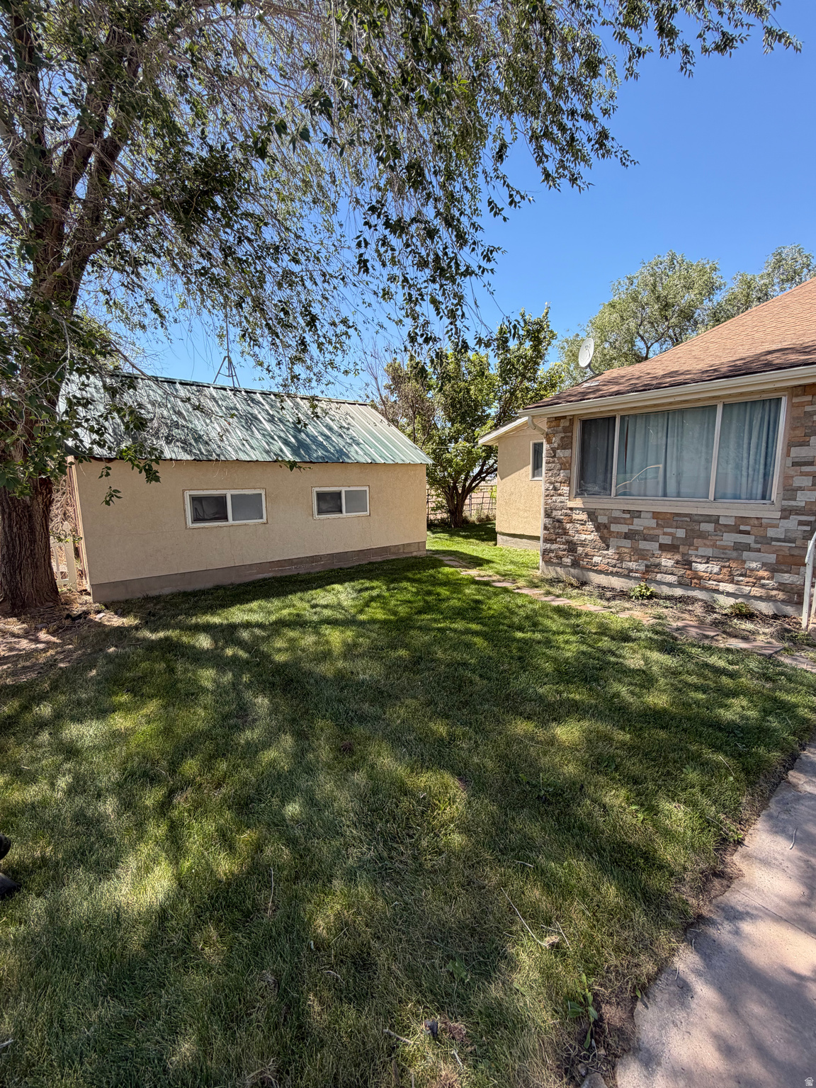 main property photo 27