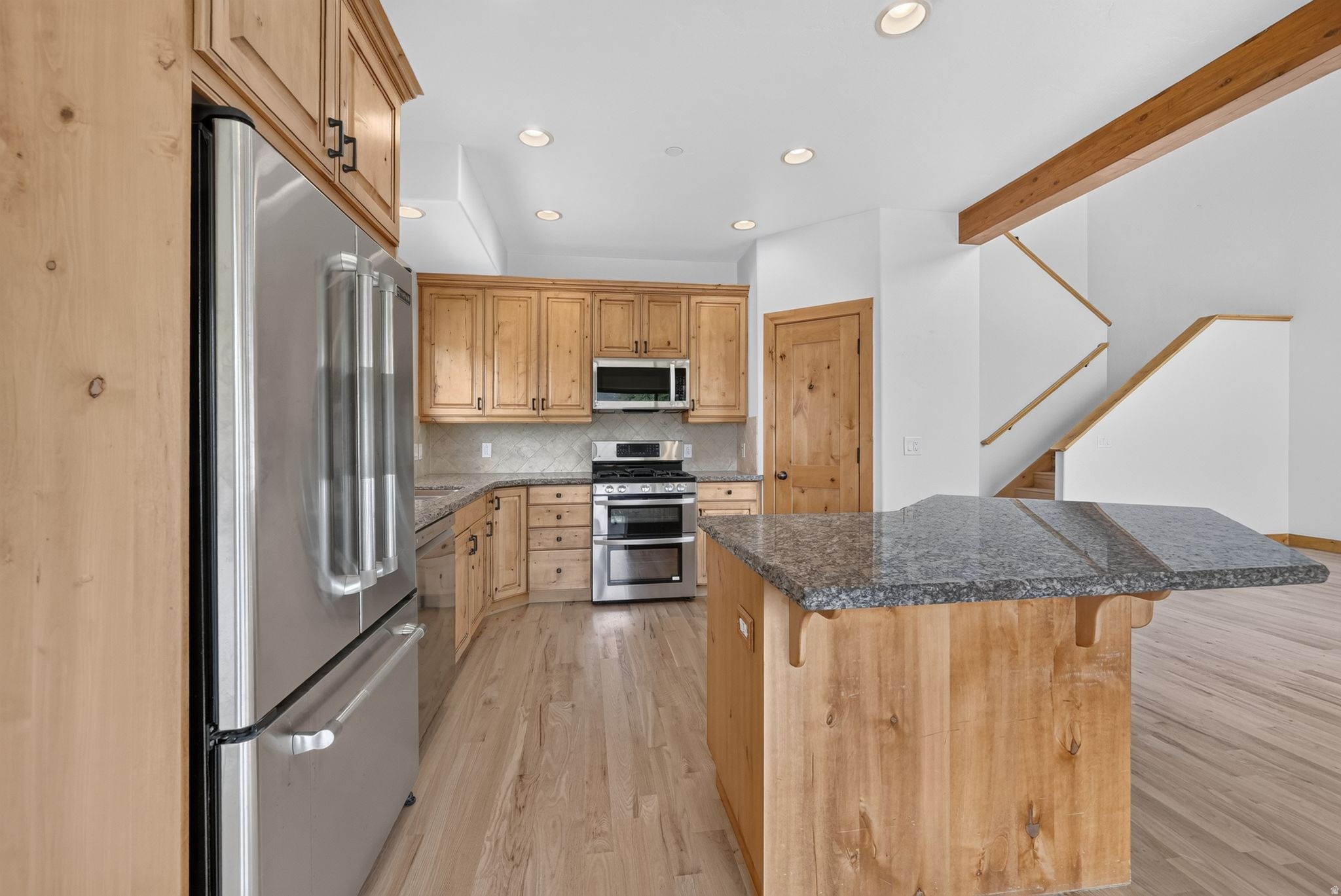 main property photo 19