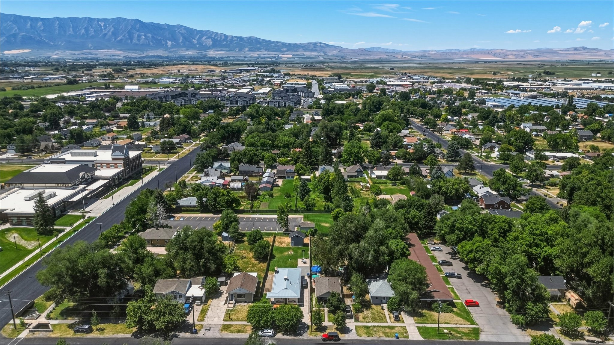 main property photo 30