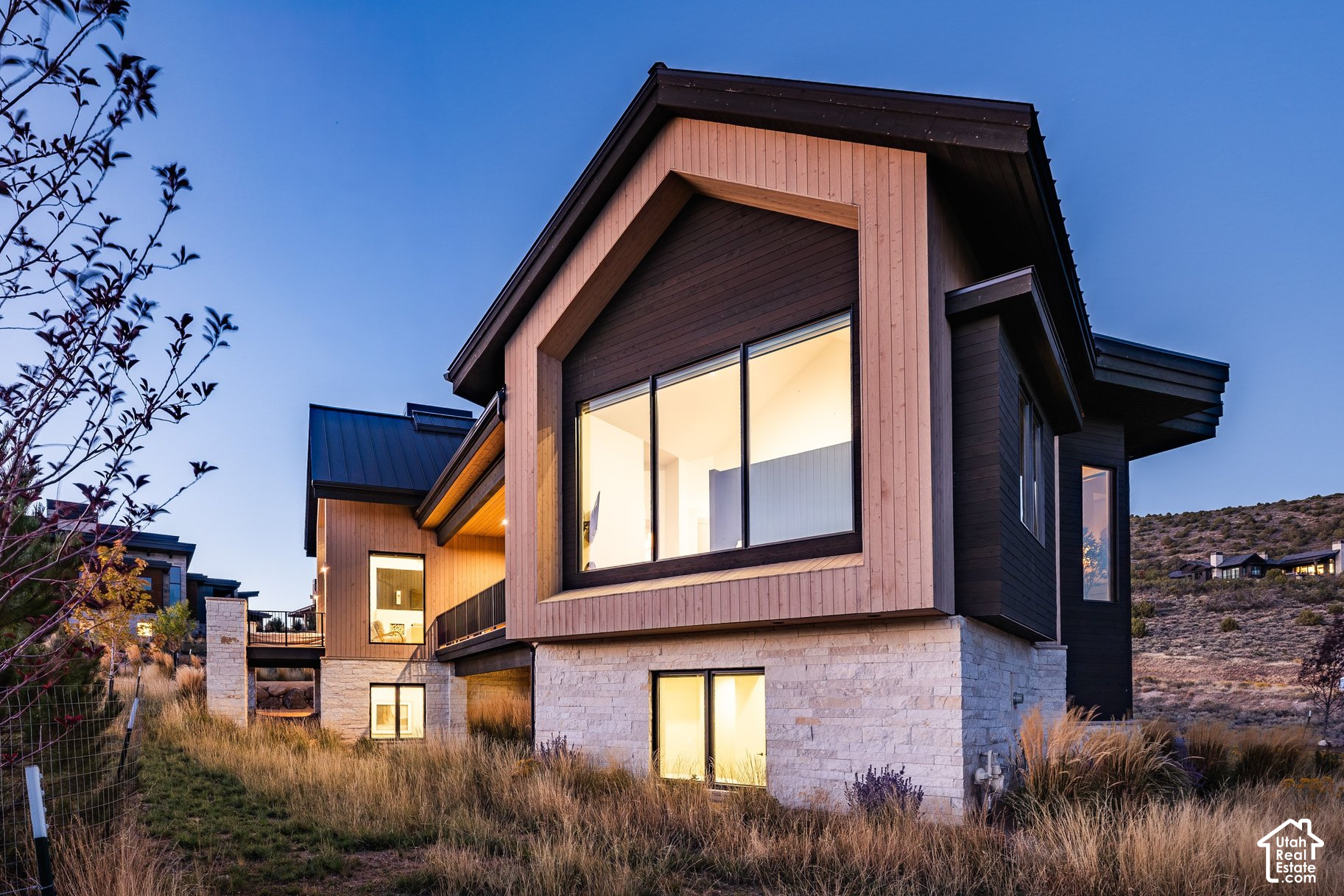 main property photo 78