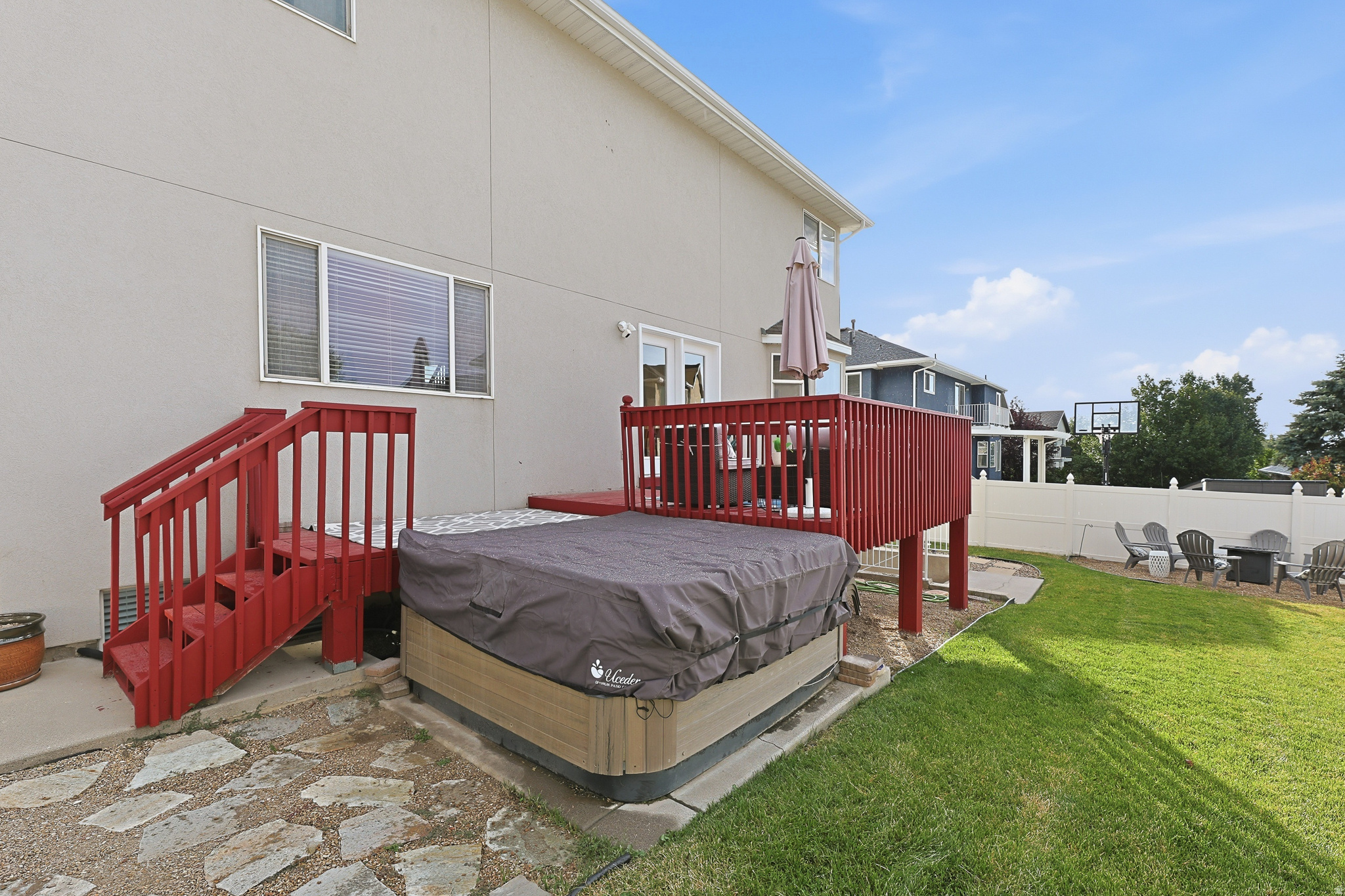main property photo 17