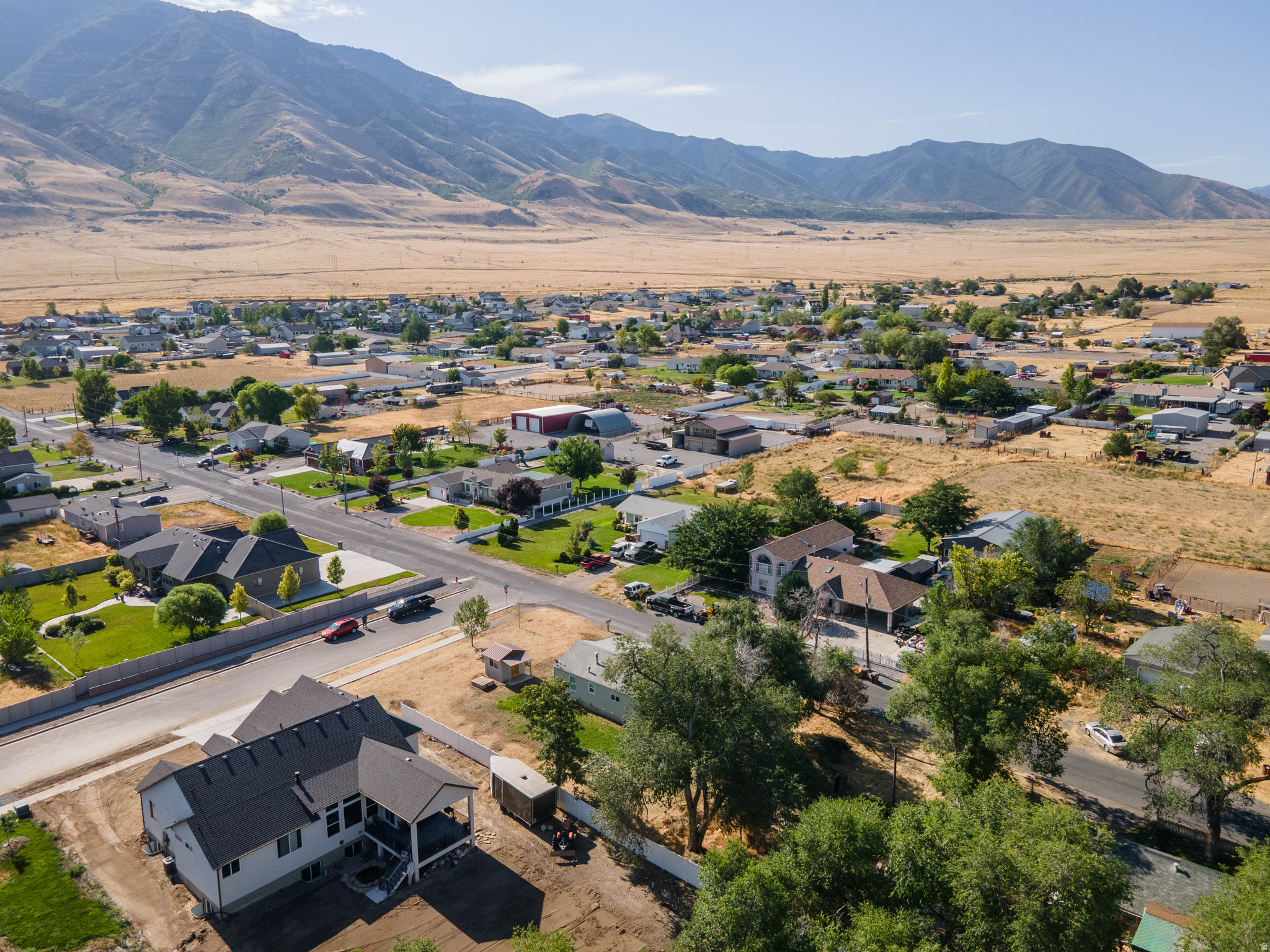 main property photo 28