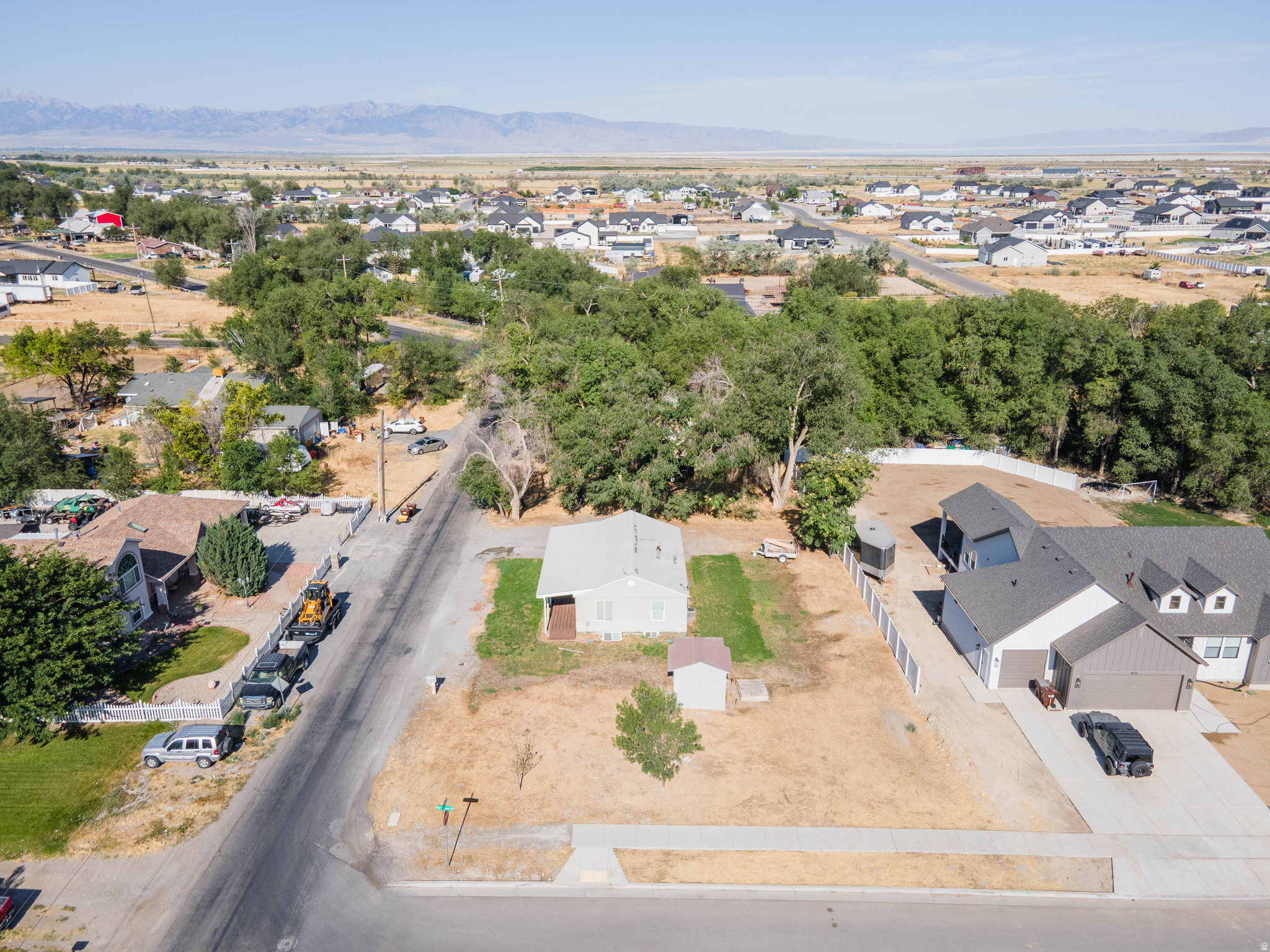 main property photo 31