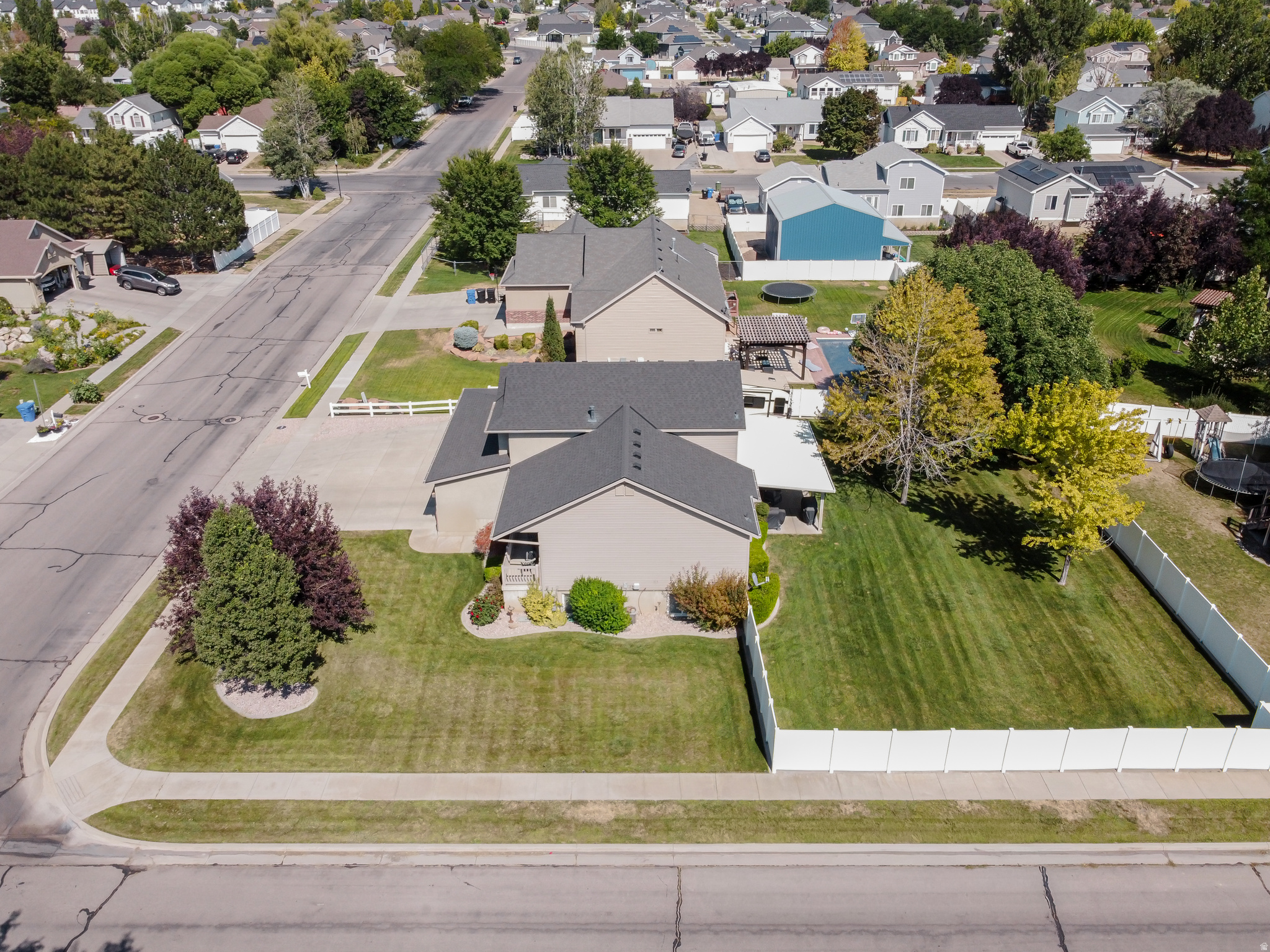 main property photo 35