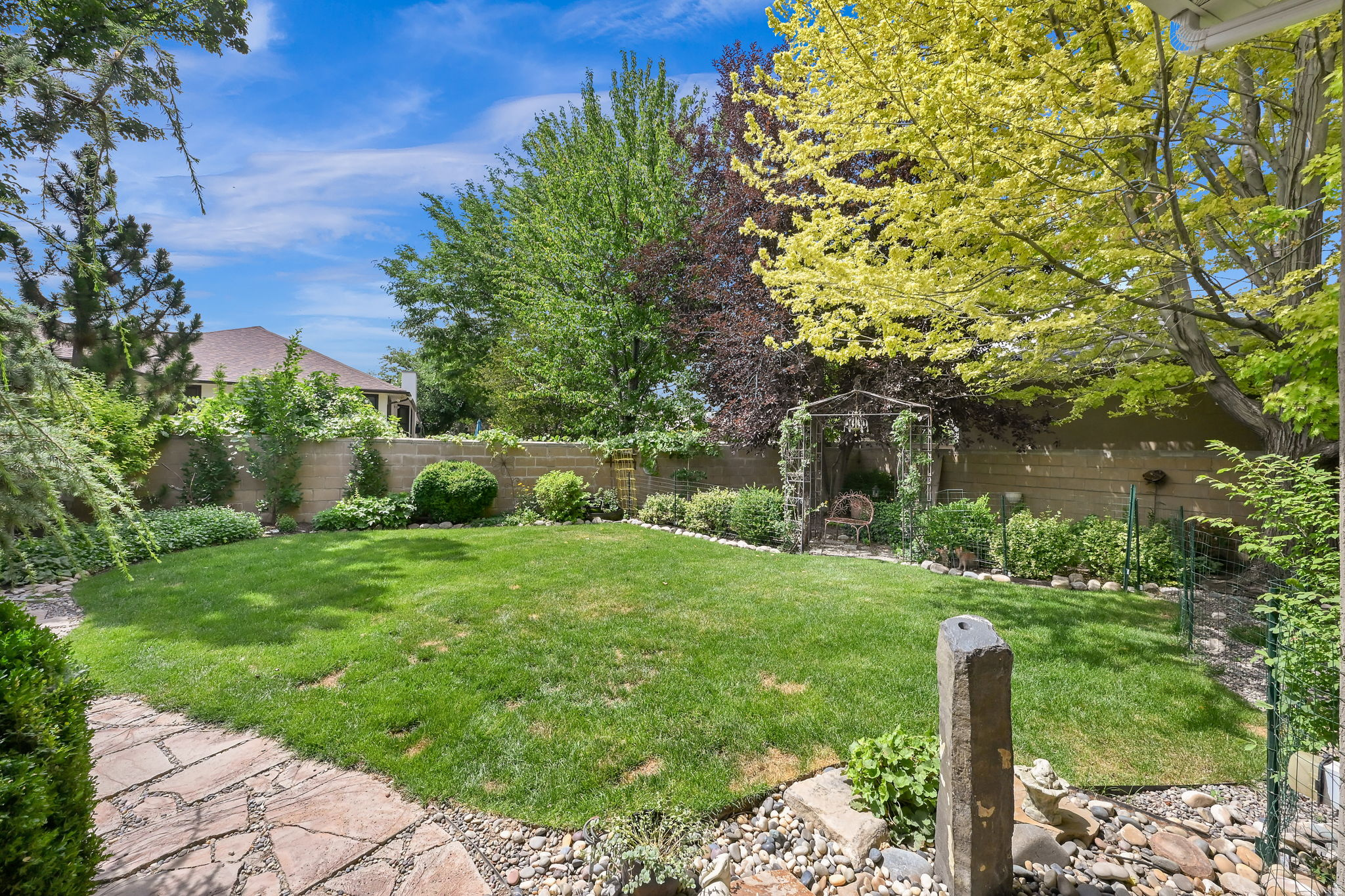 main property photo 15