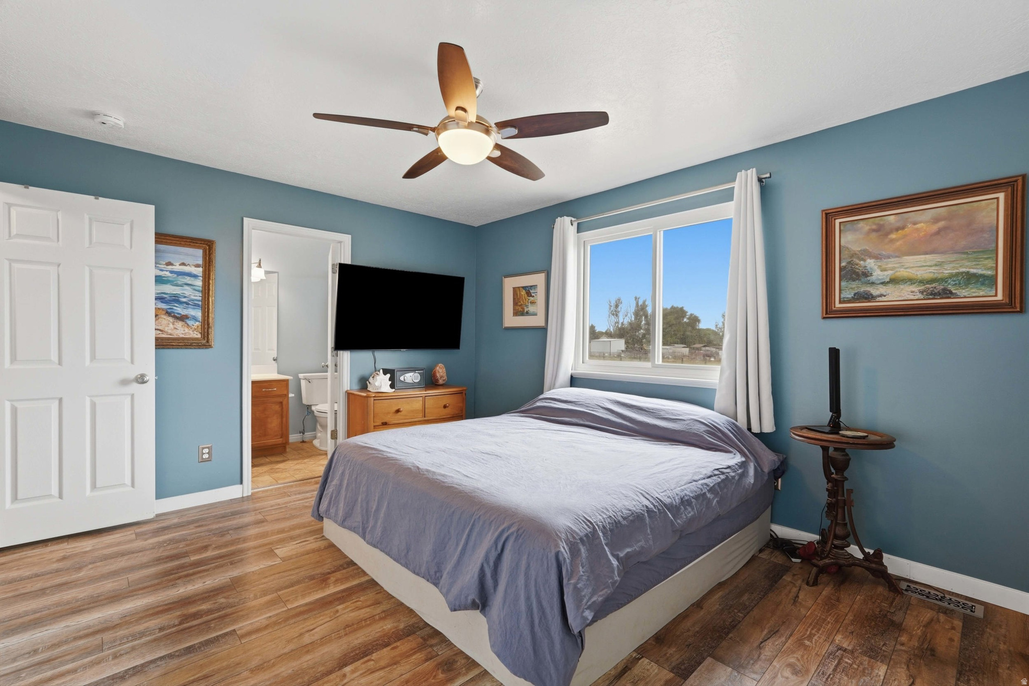main property photo 9