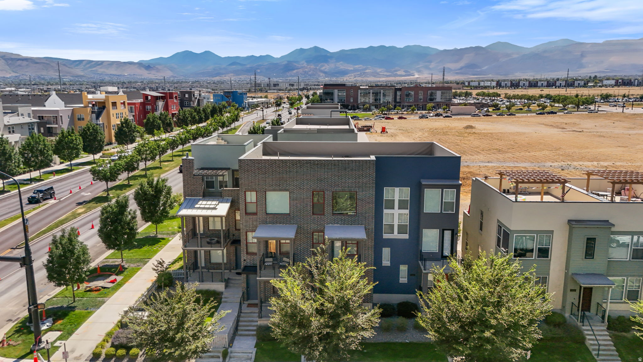 main property photo 19