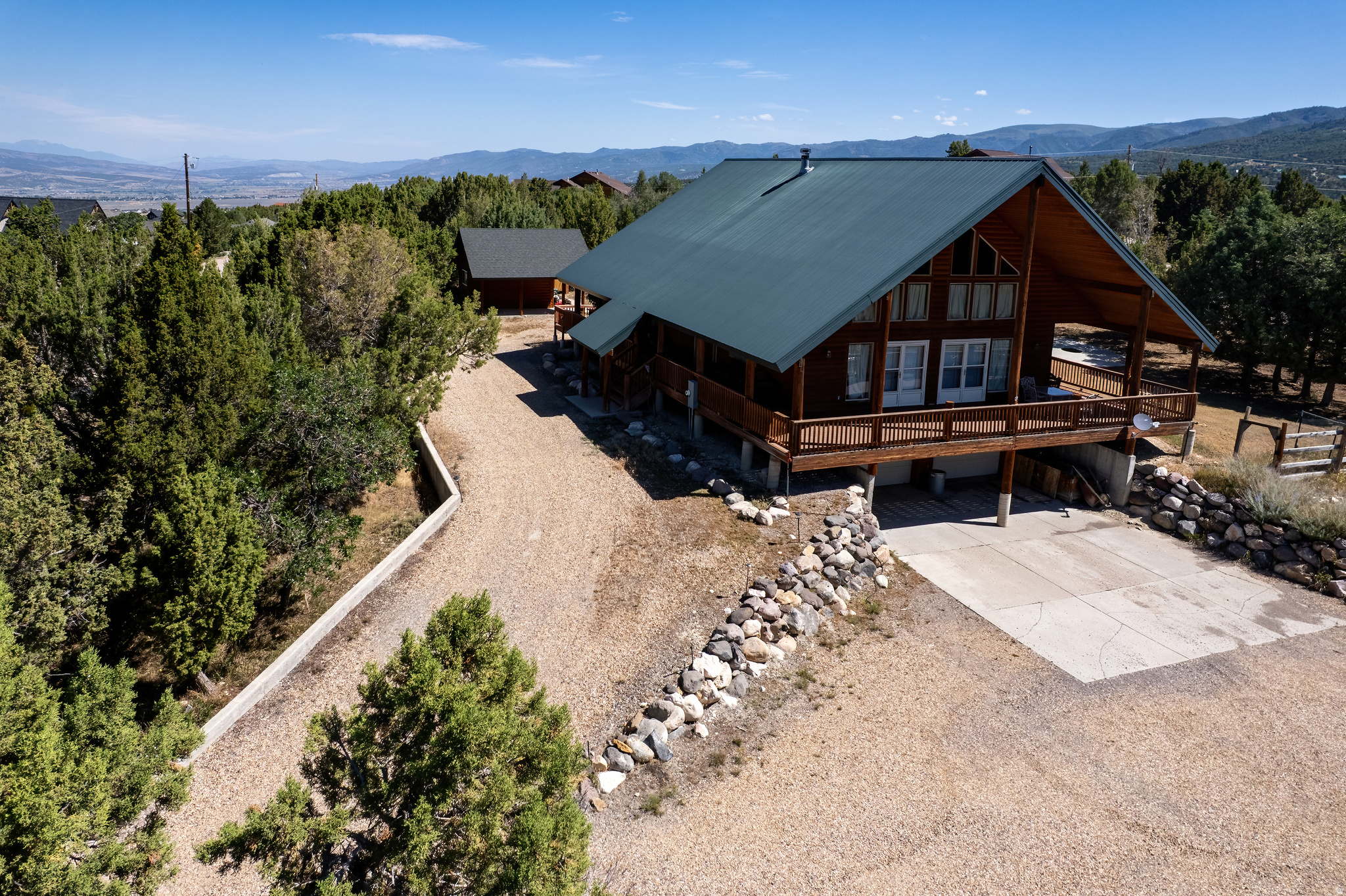 main property photo 50