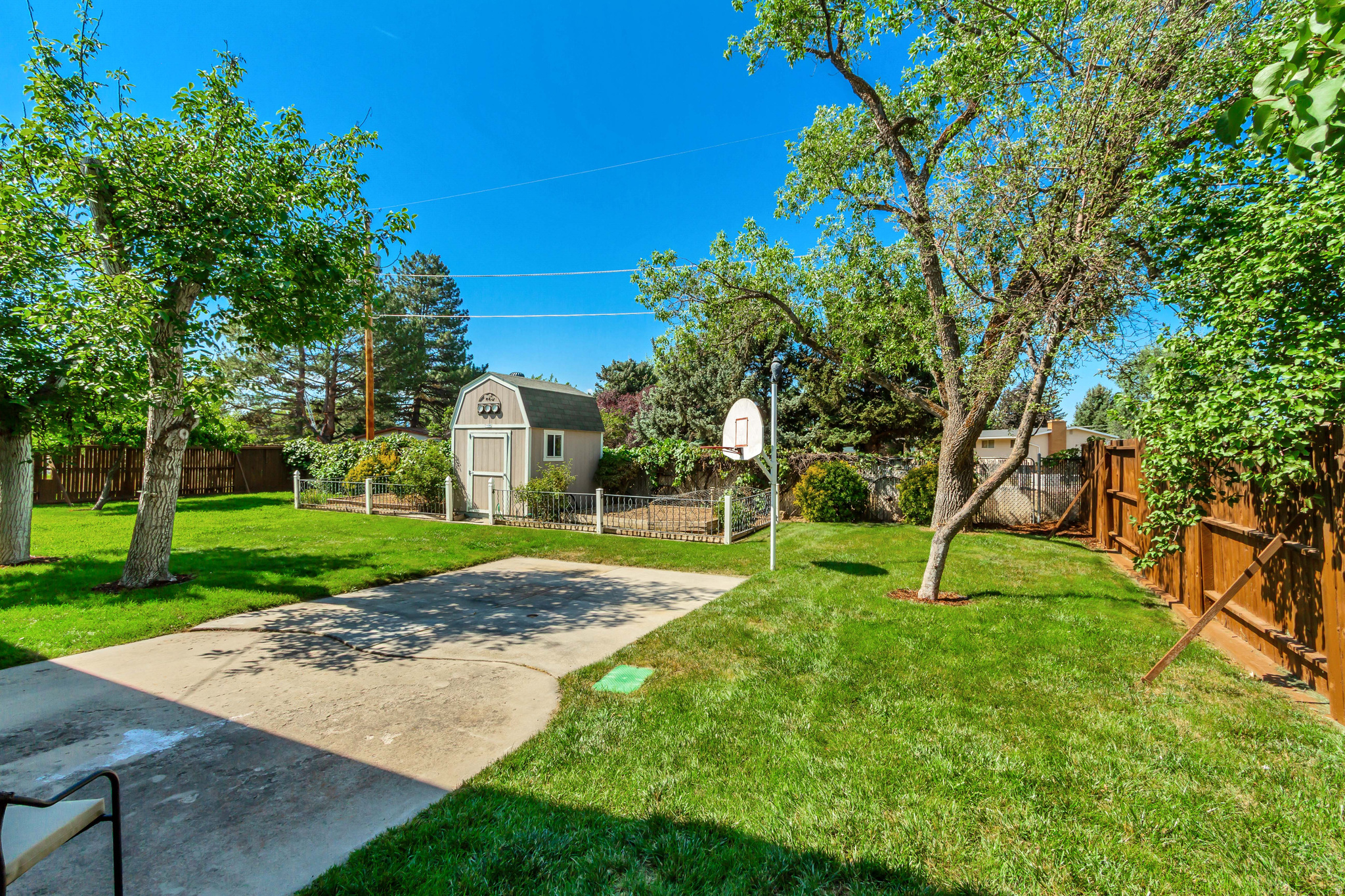 main property photo 28