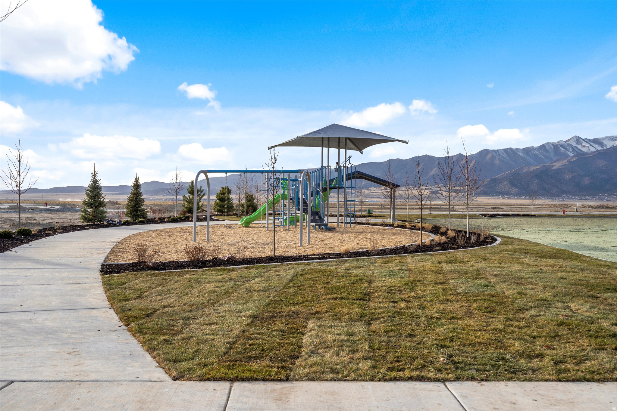 main property photo 45