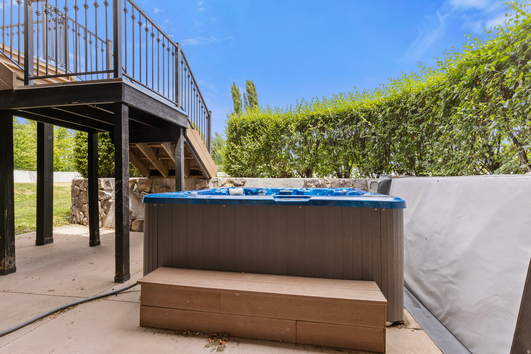 main property photo 46