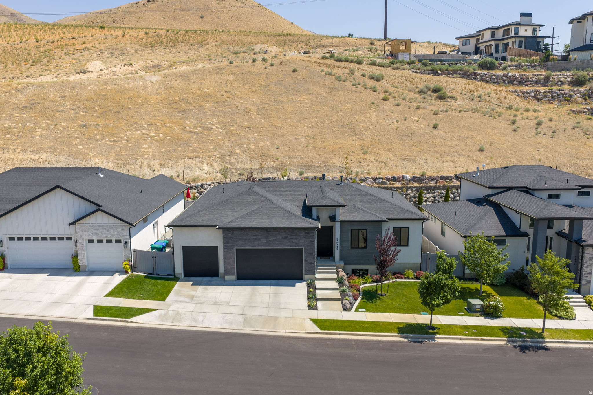 main property photo 59