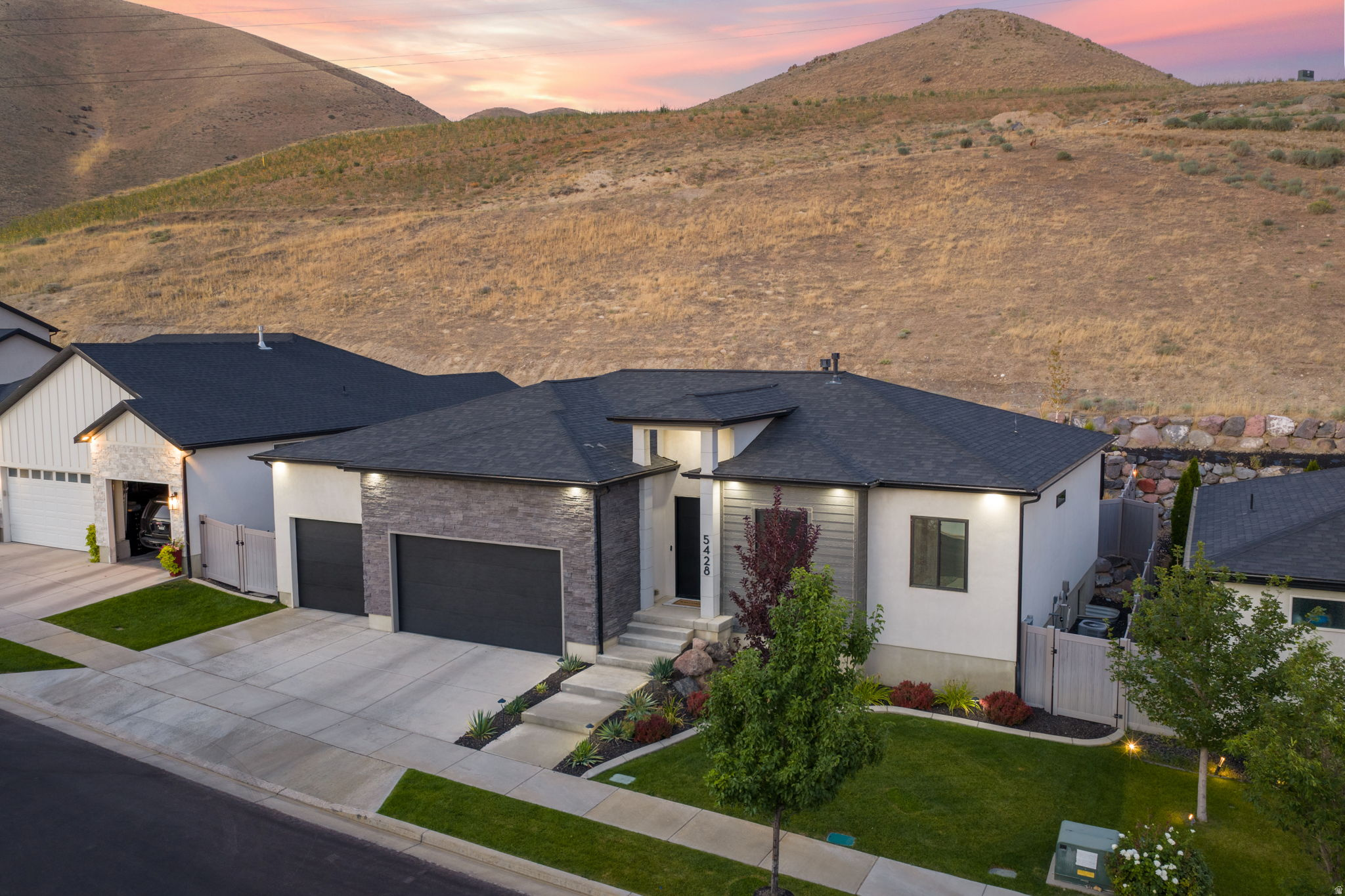 main property photo 74