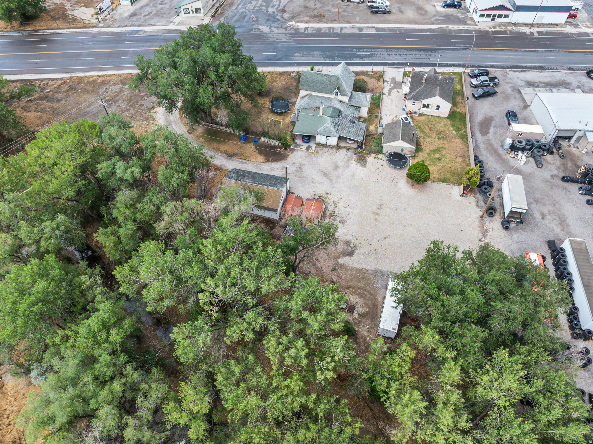 main property photo 38
