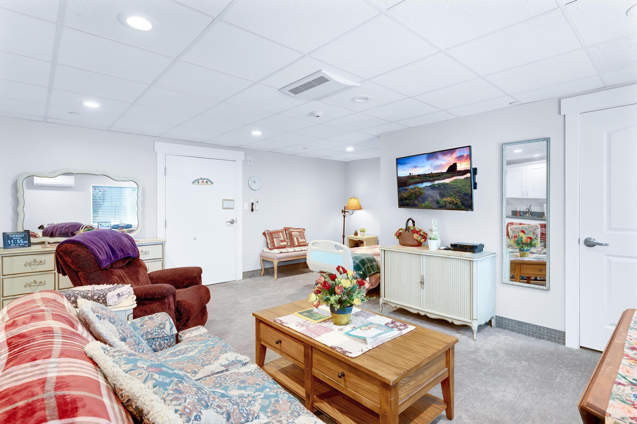 main property photo 17