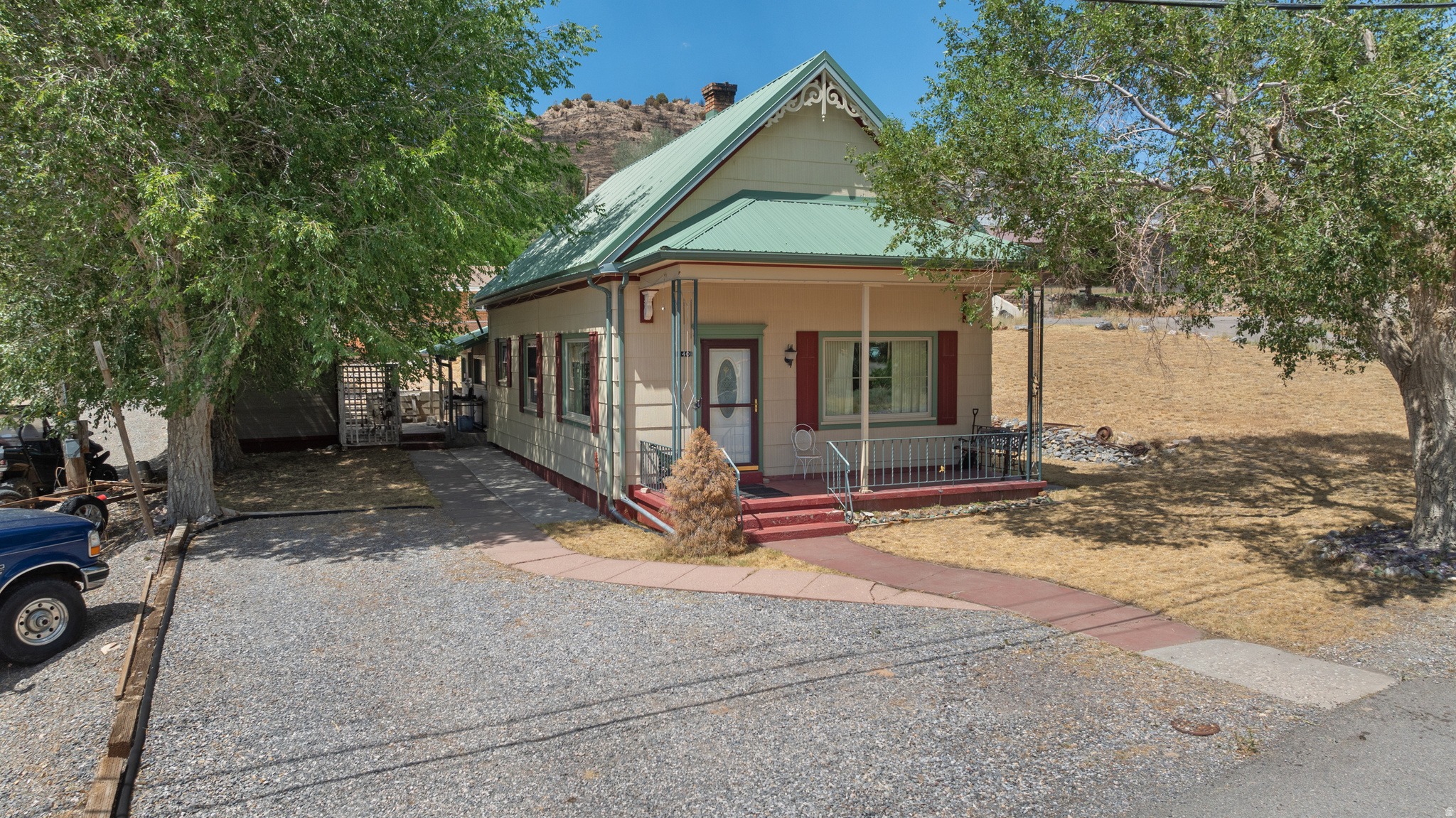 main property photo 25