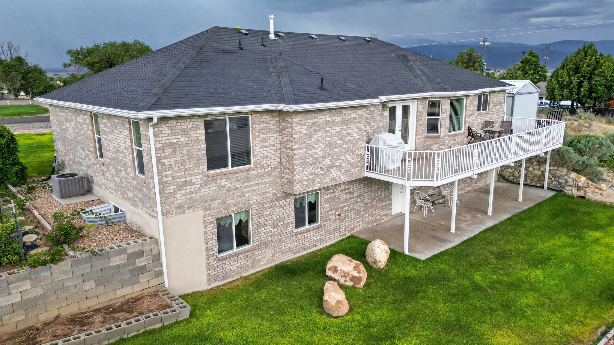 main property photo 50