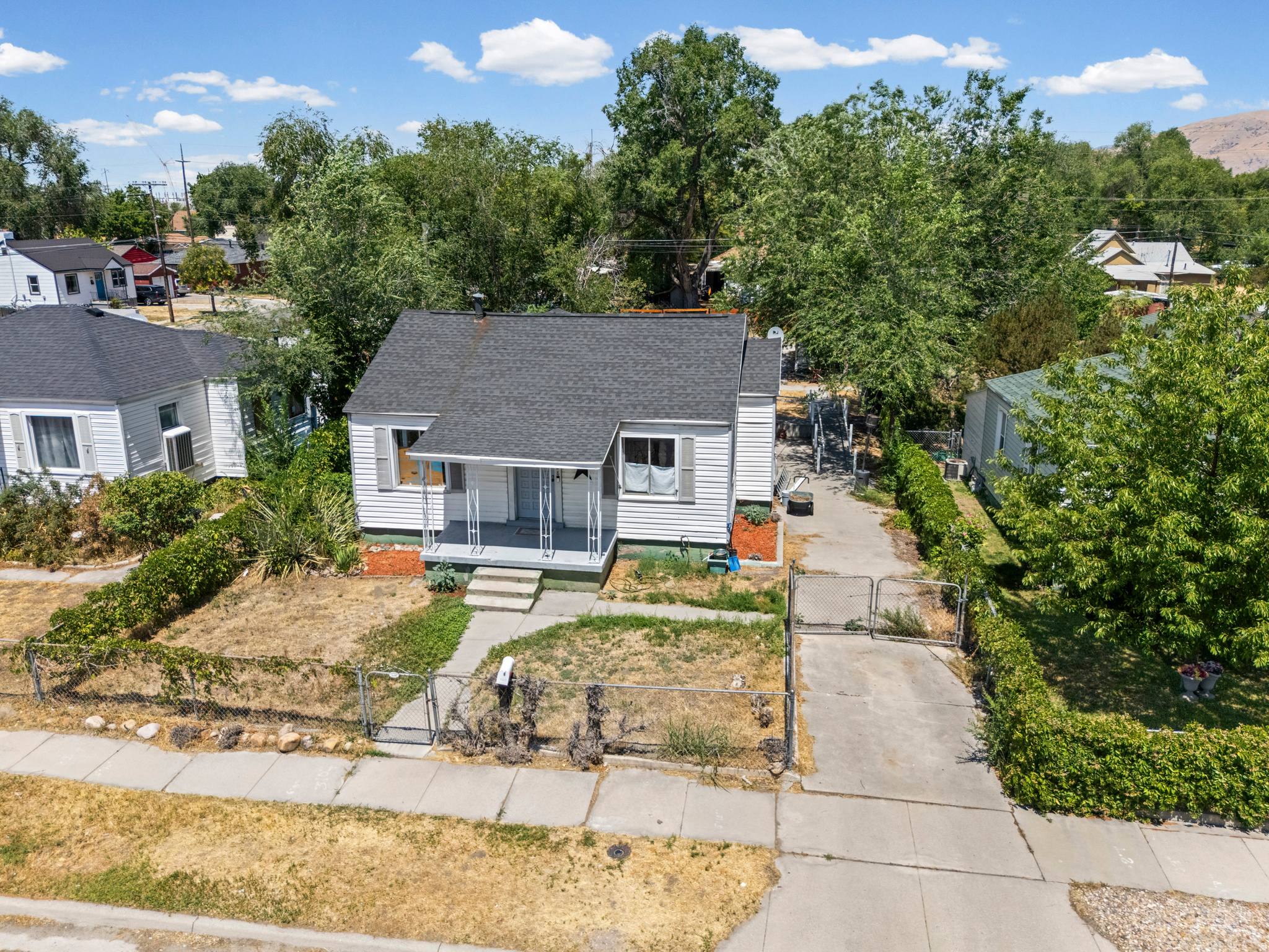 main property photo 28