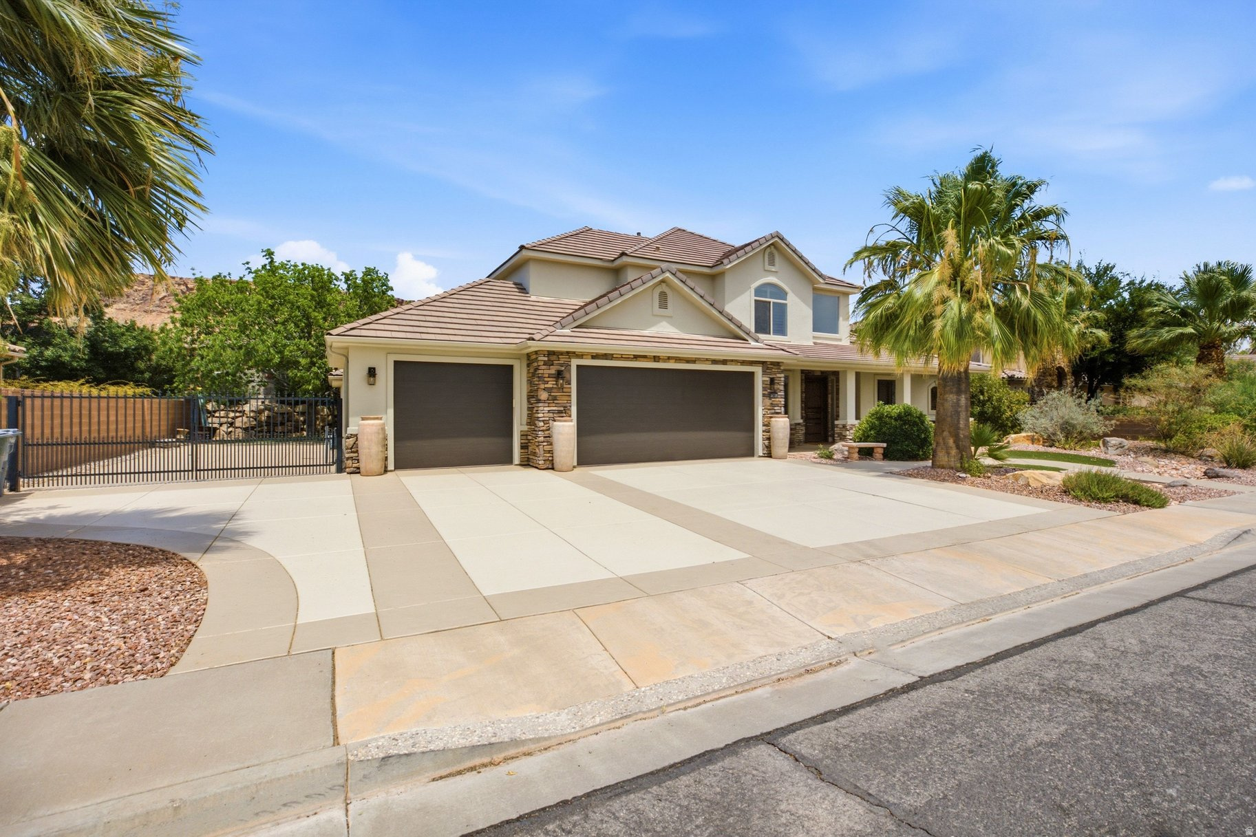 main property photo 59