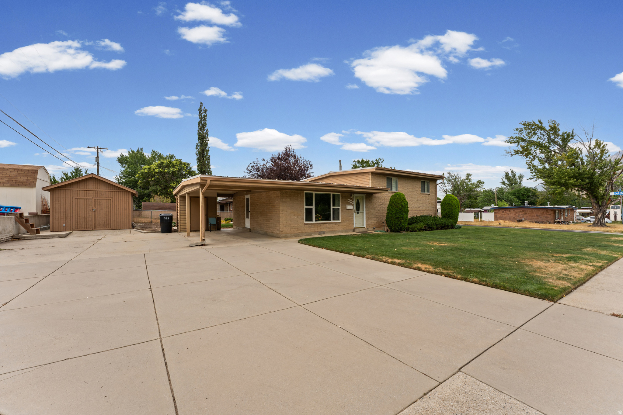 main property photo 17