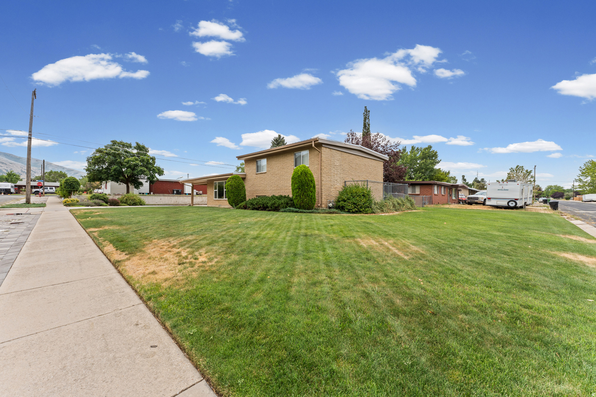 main property photo 18