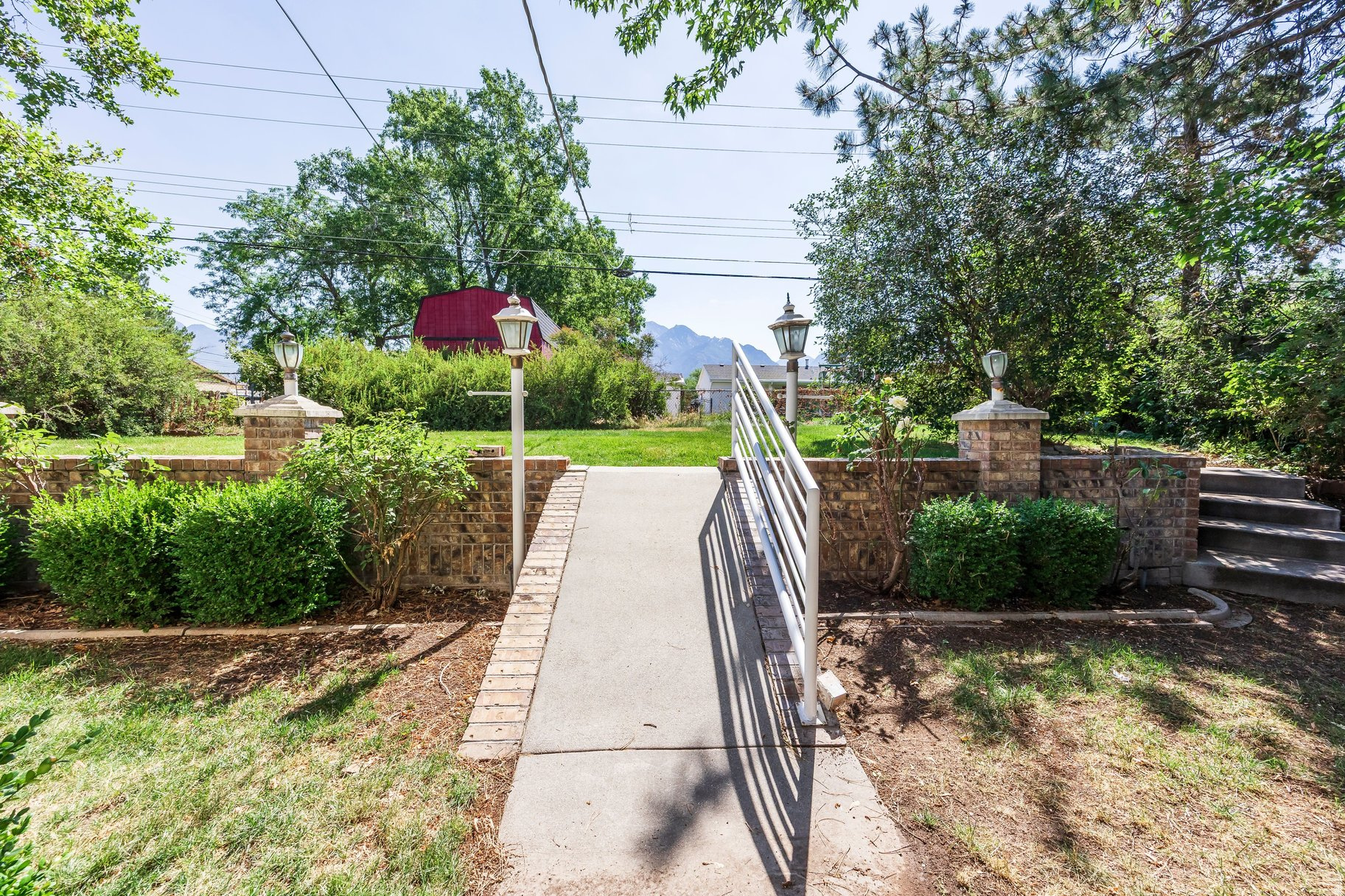 main property photo 37