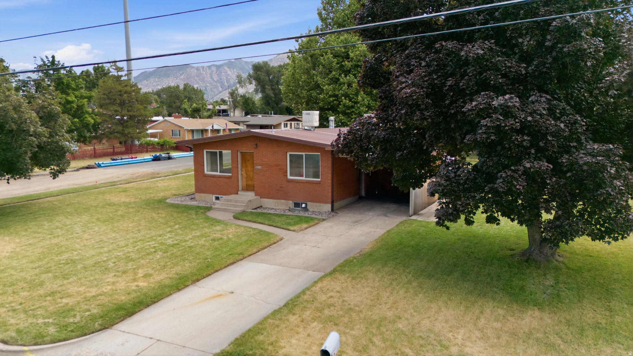 main property photo 28