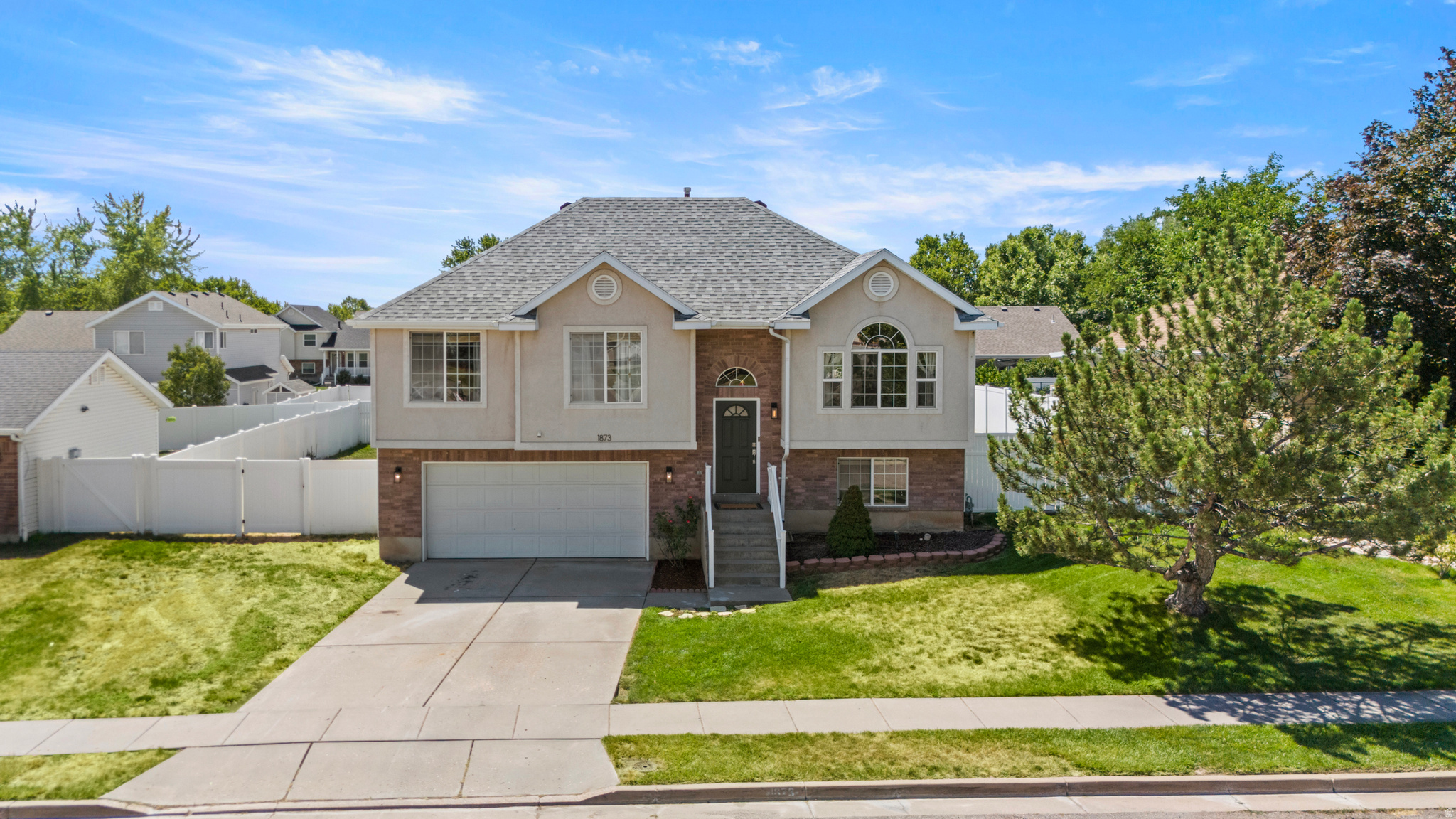 main property photo 50