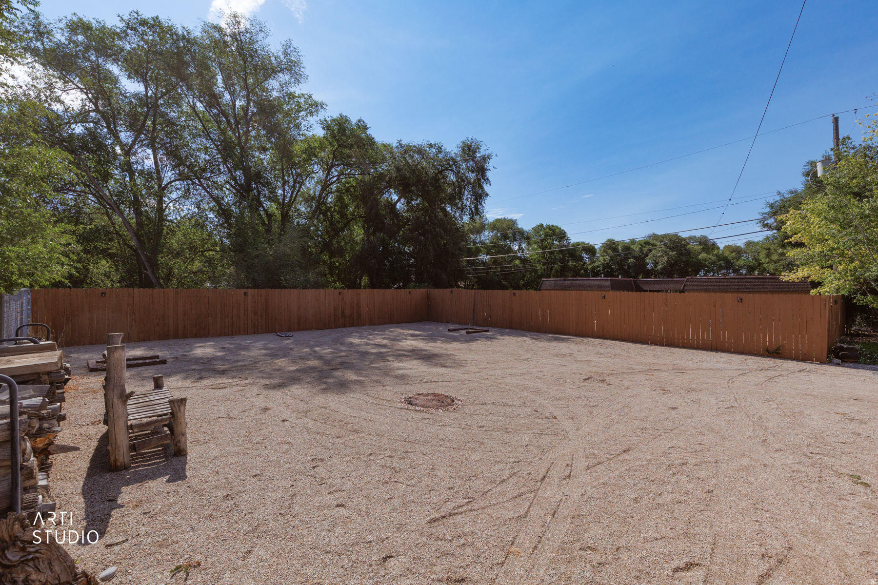 main property photo 25