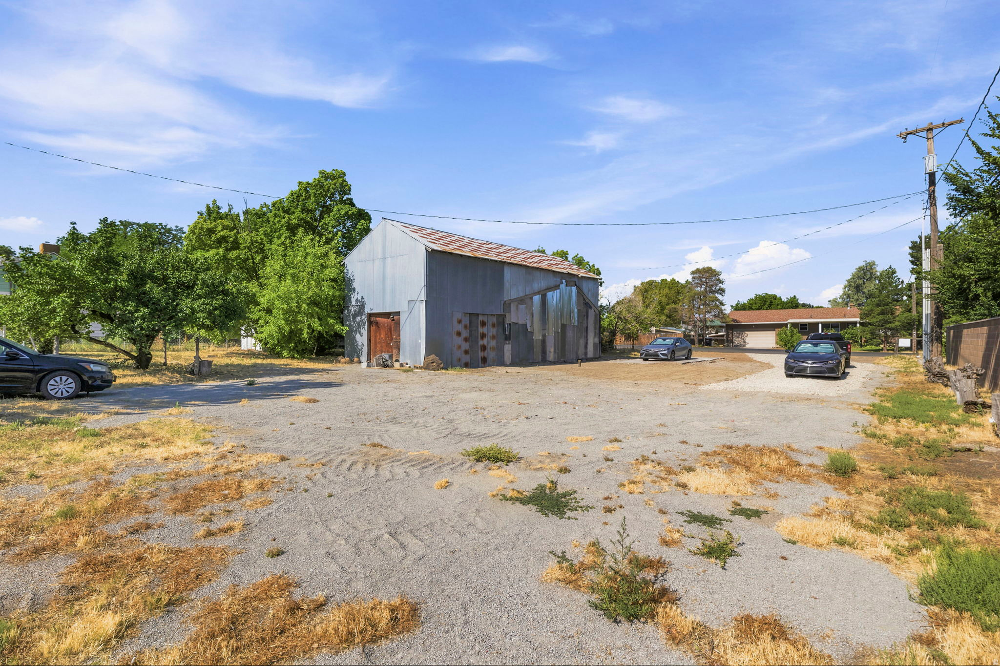 main property photo 31