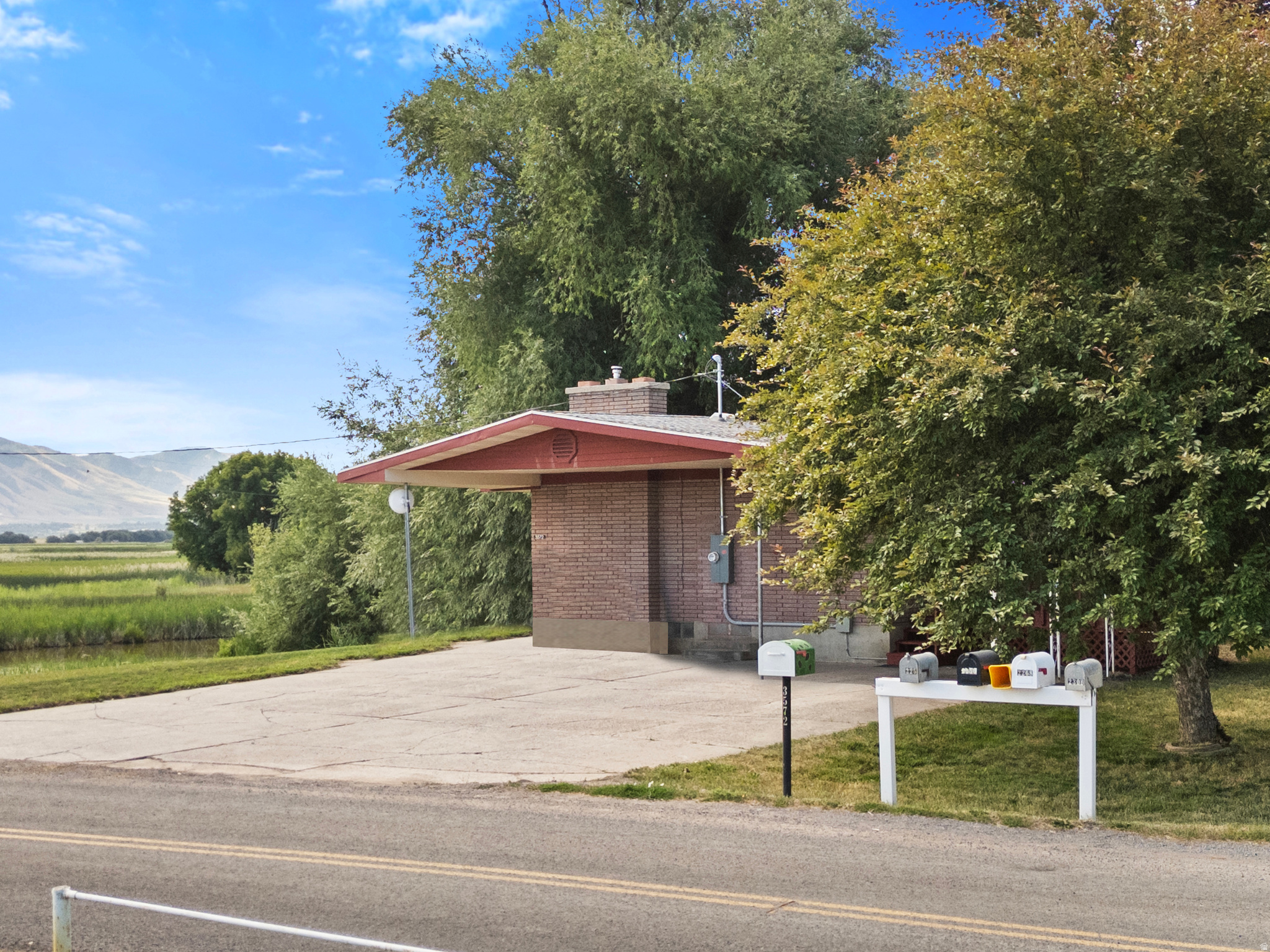 main property photo 36