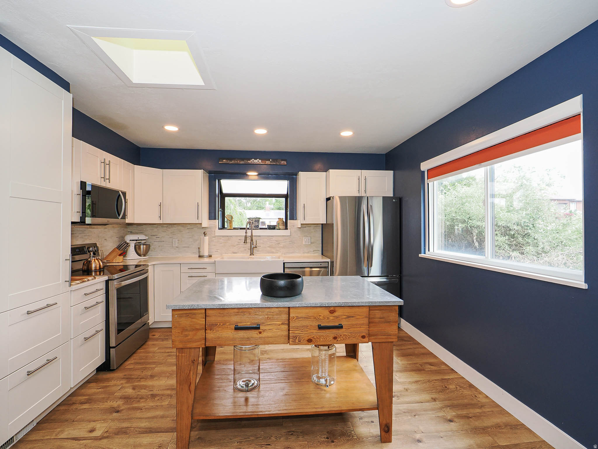 main property photo 12