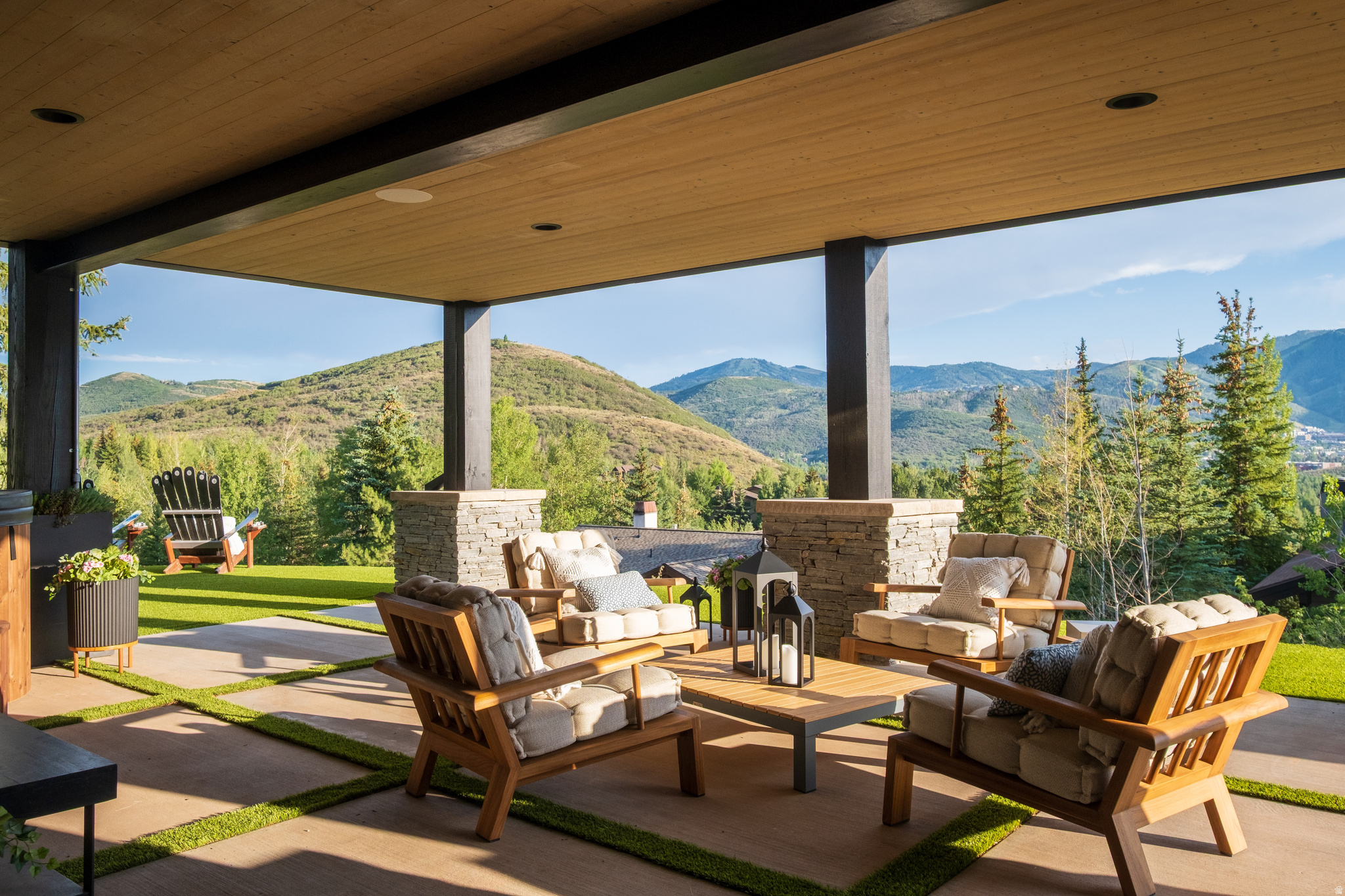 main property photo 59