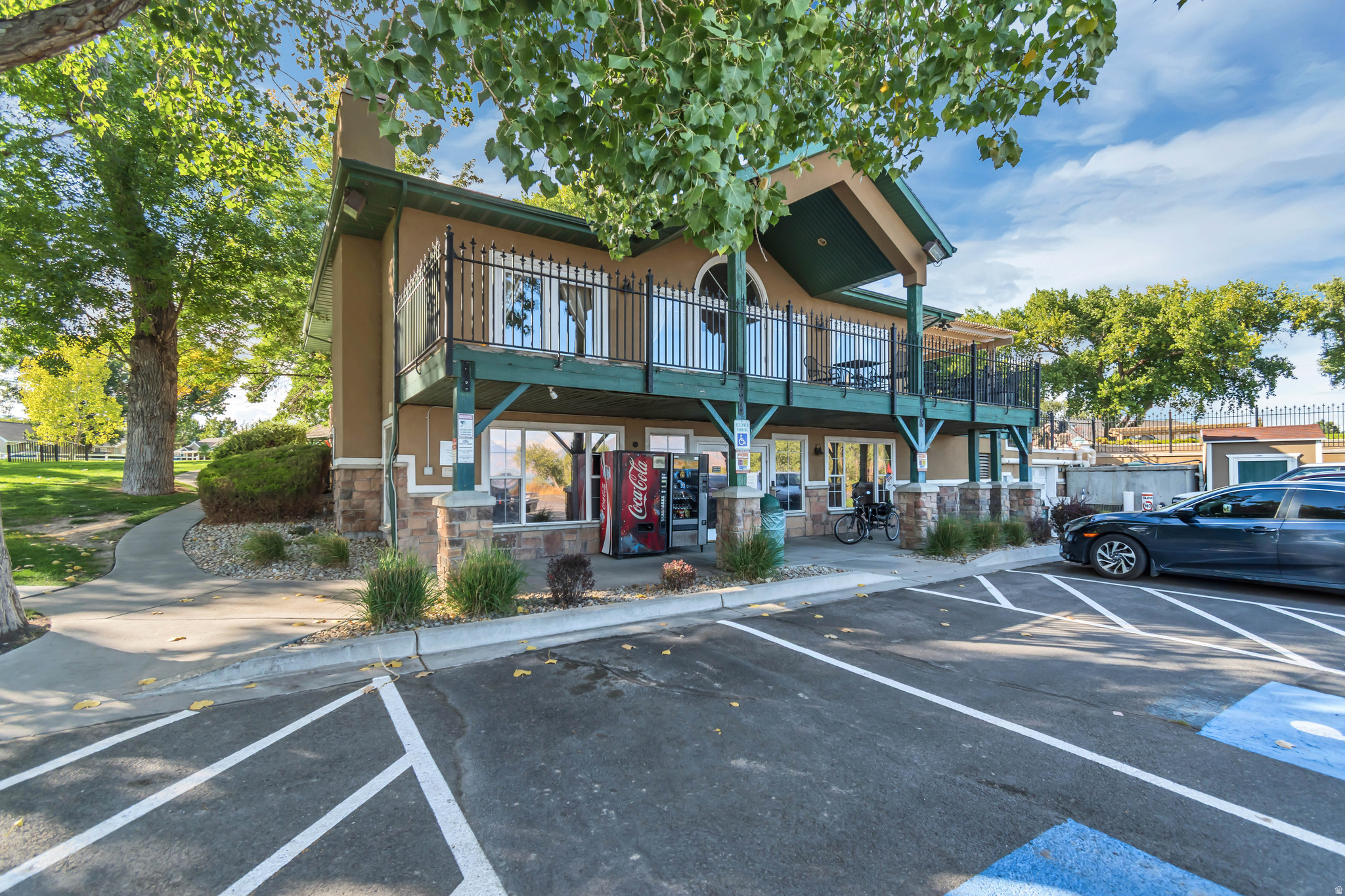 main property photo 41