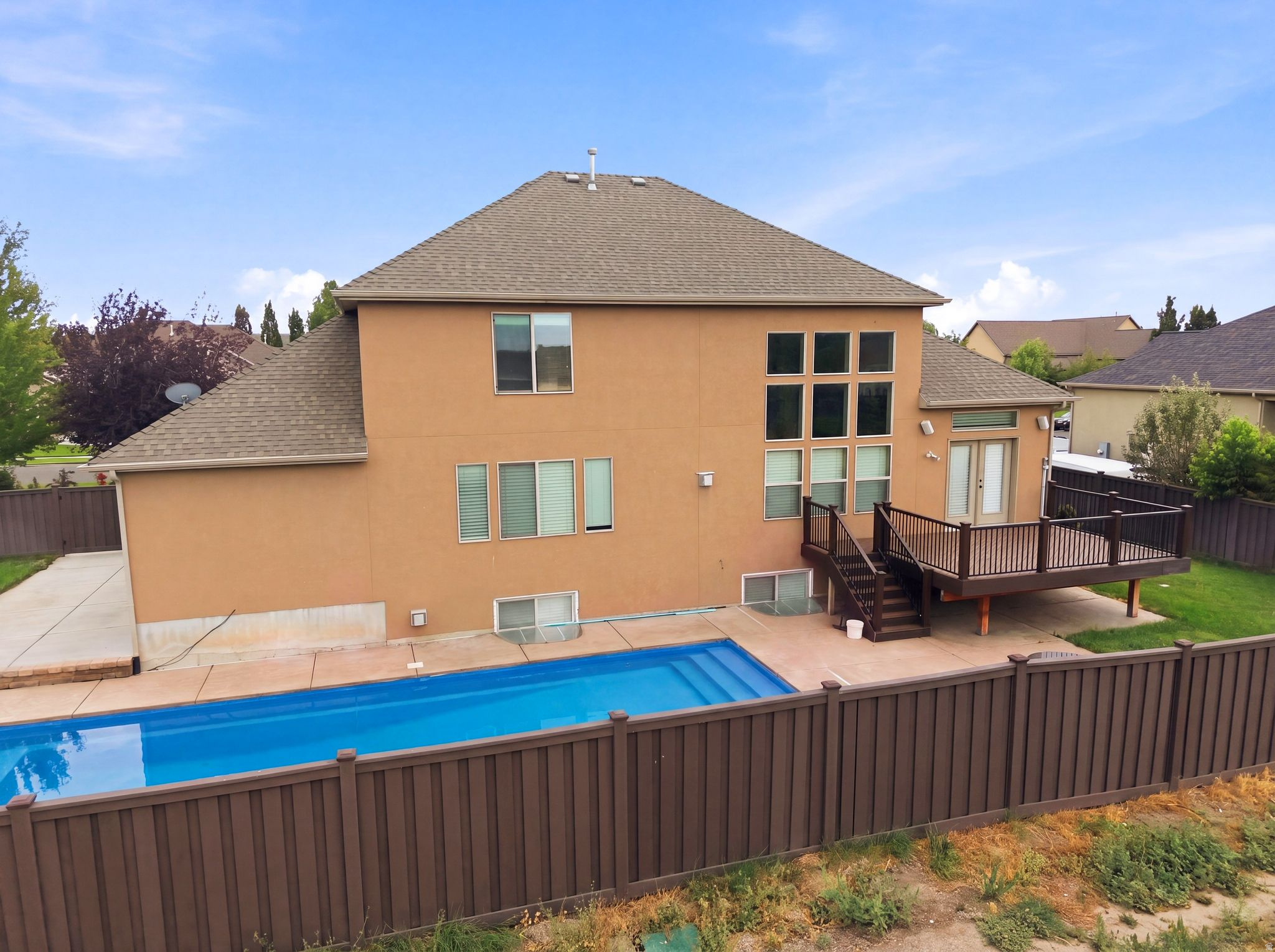 main property photo 60