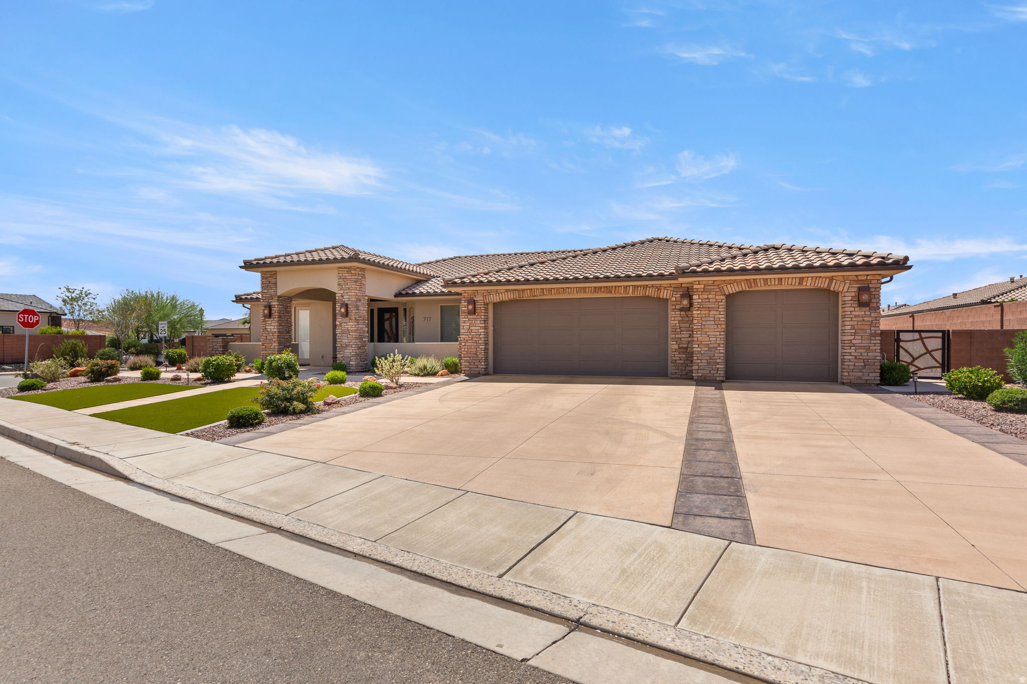 main property photo 36