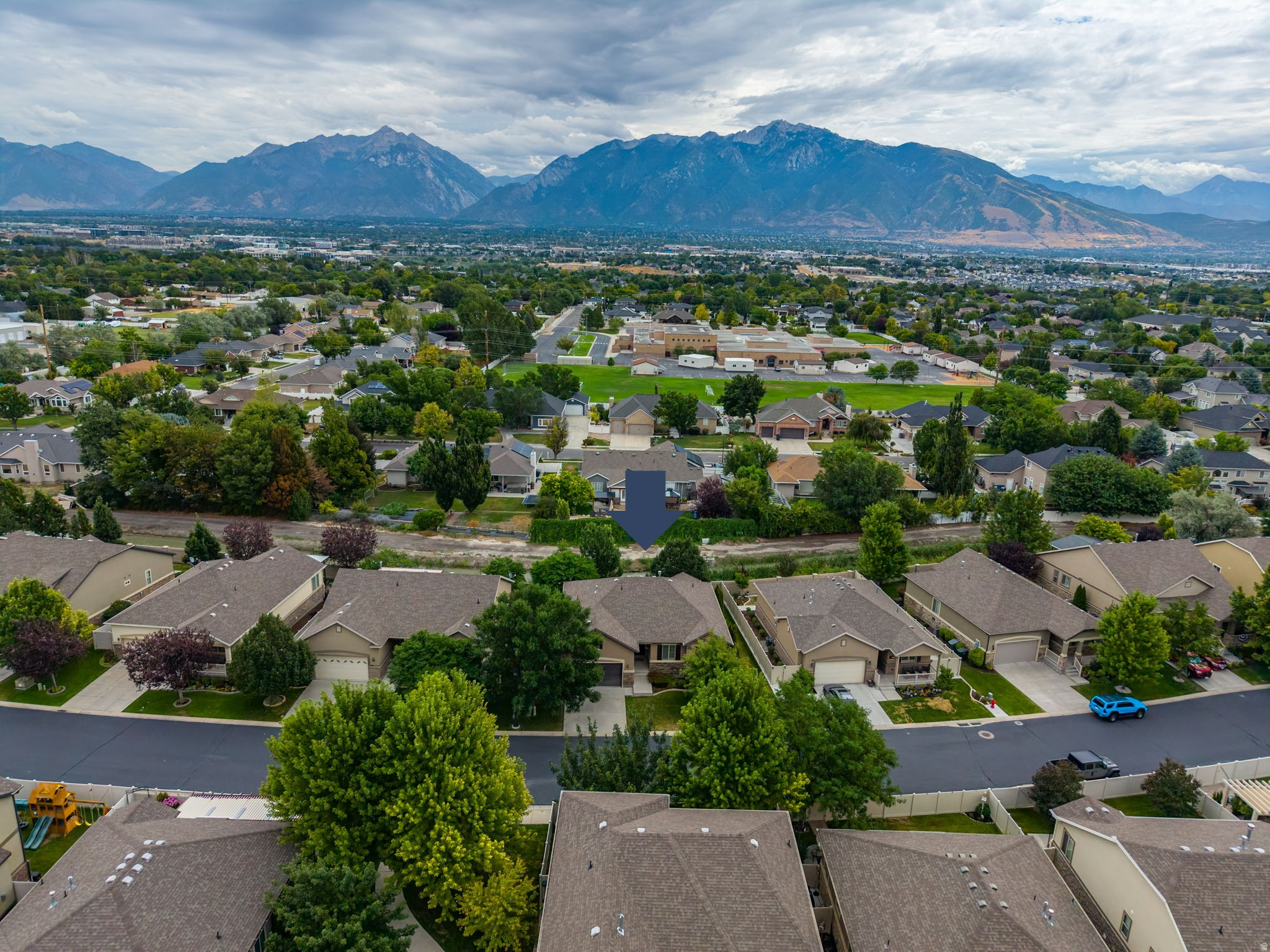 main property photo 36