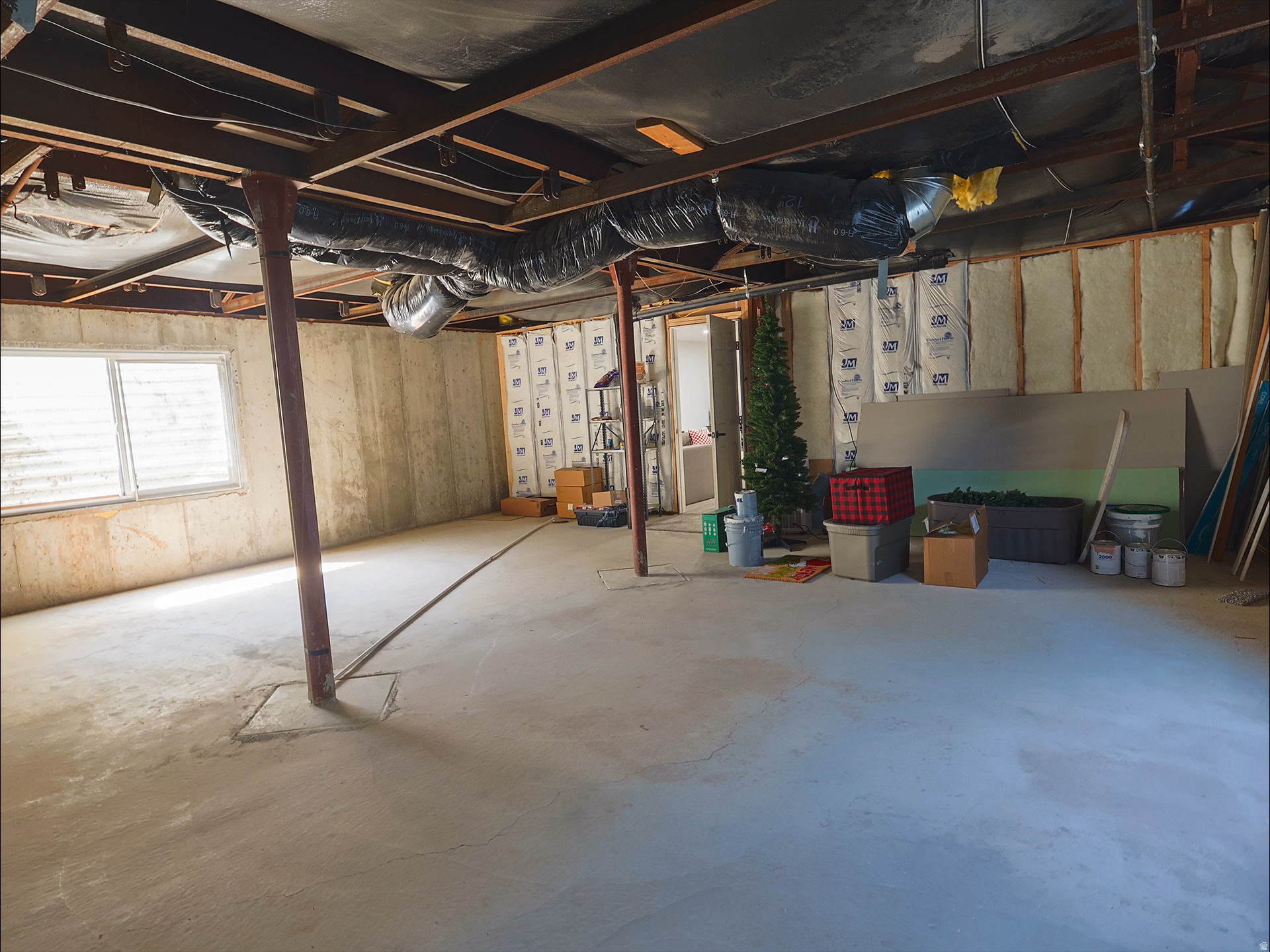main property photo 25