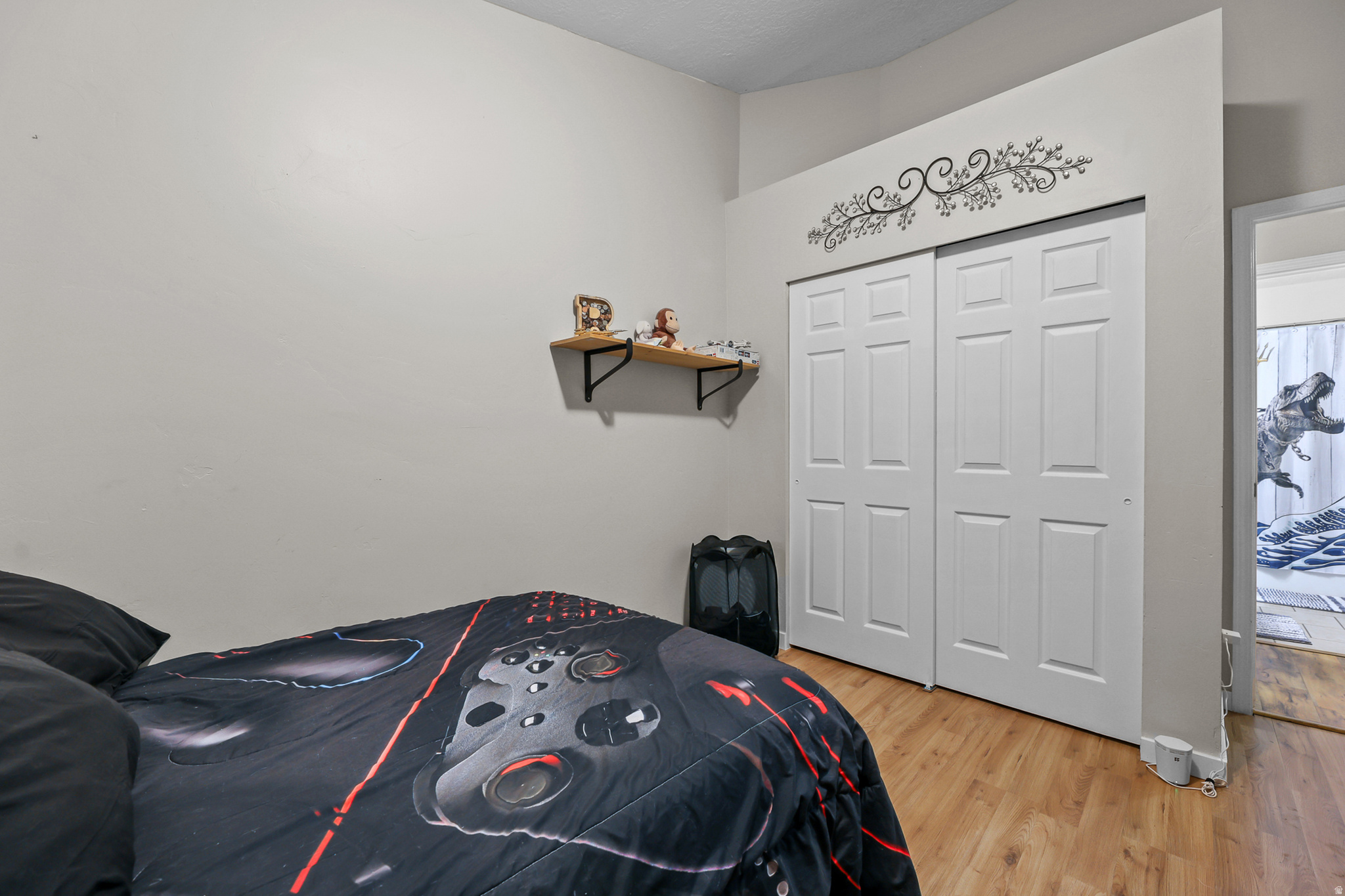 main property photo 18