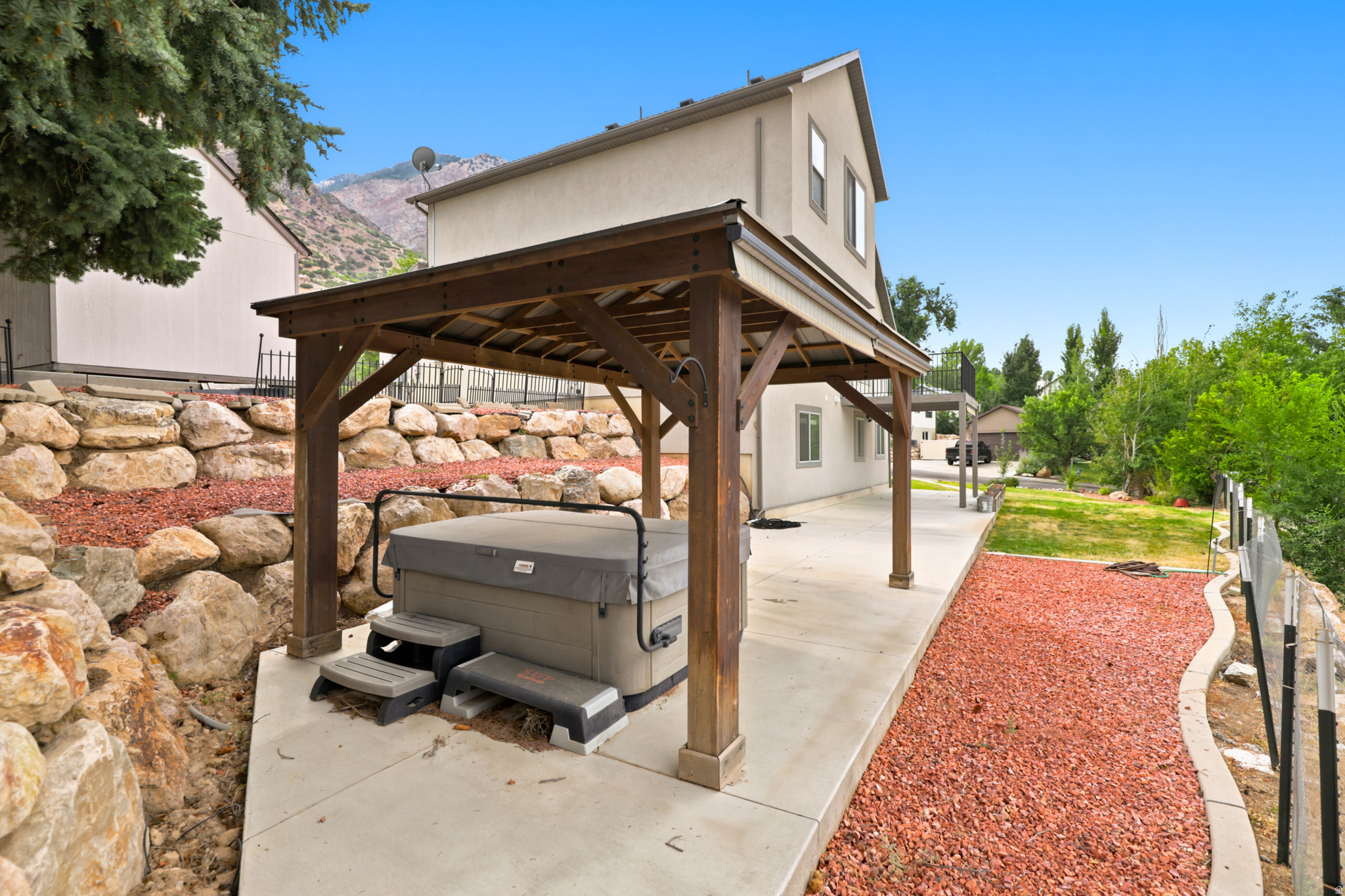 main property photo 21