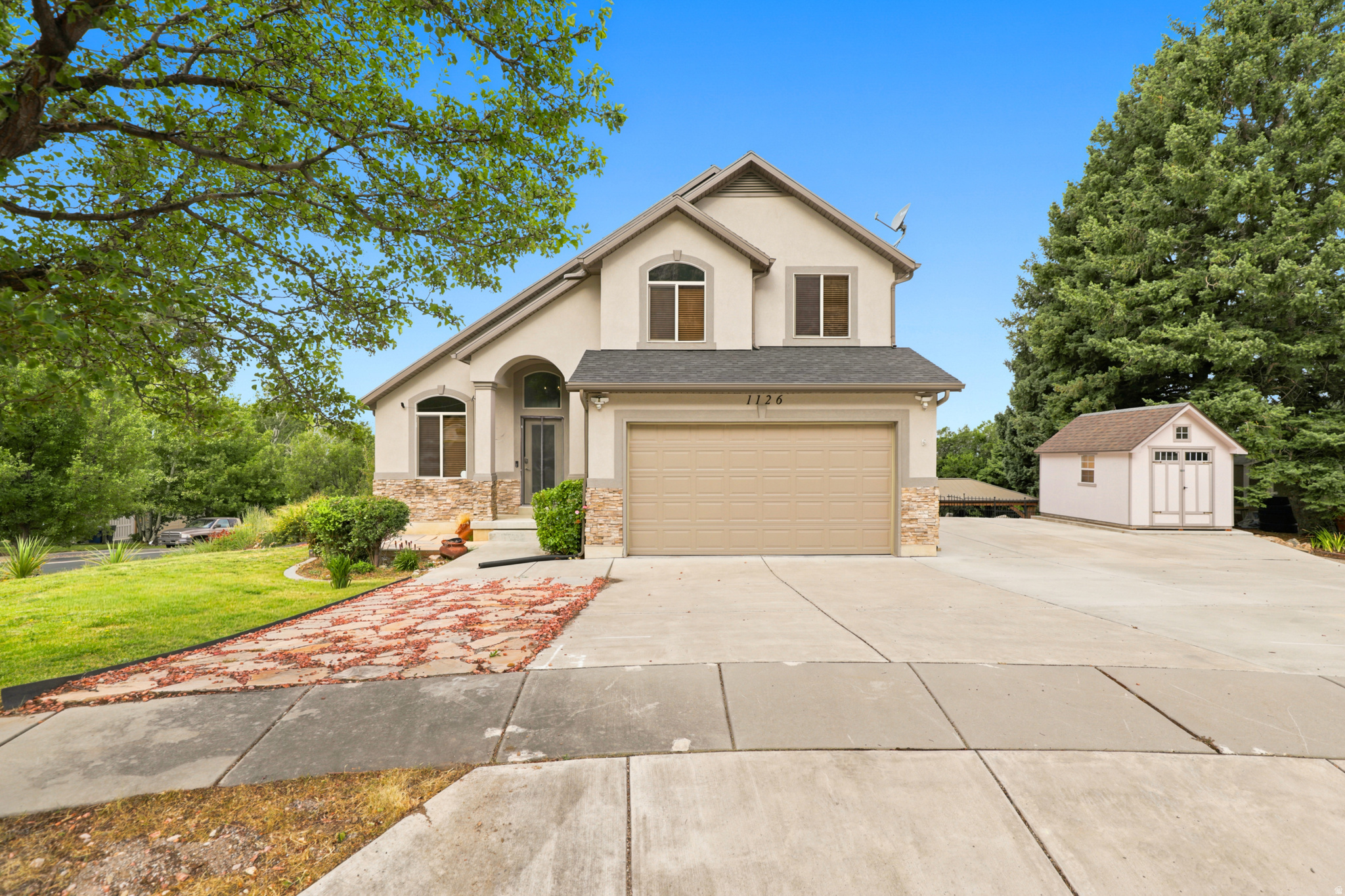 main property photo 24