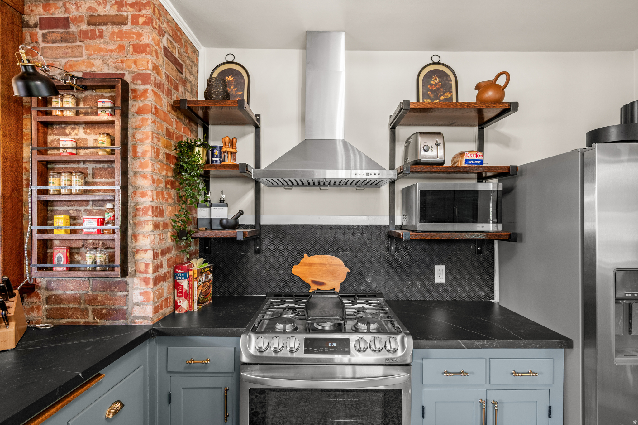 main property photo 16