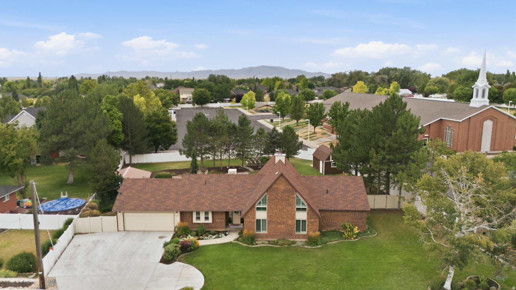 main property photo 20
