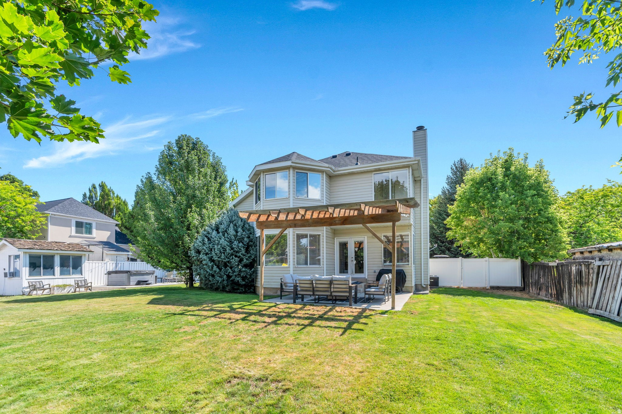 main property photo 35