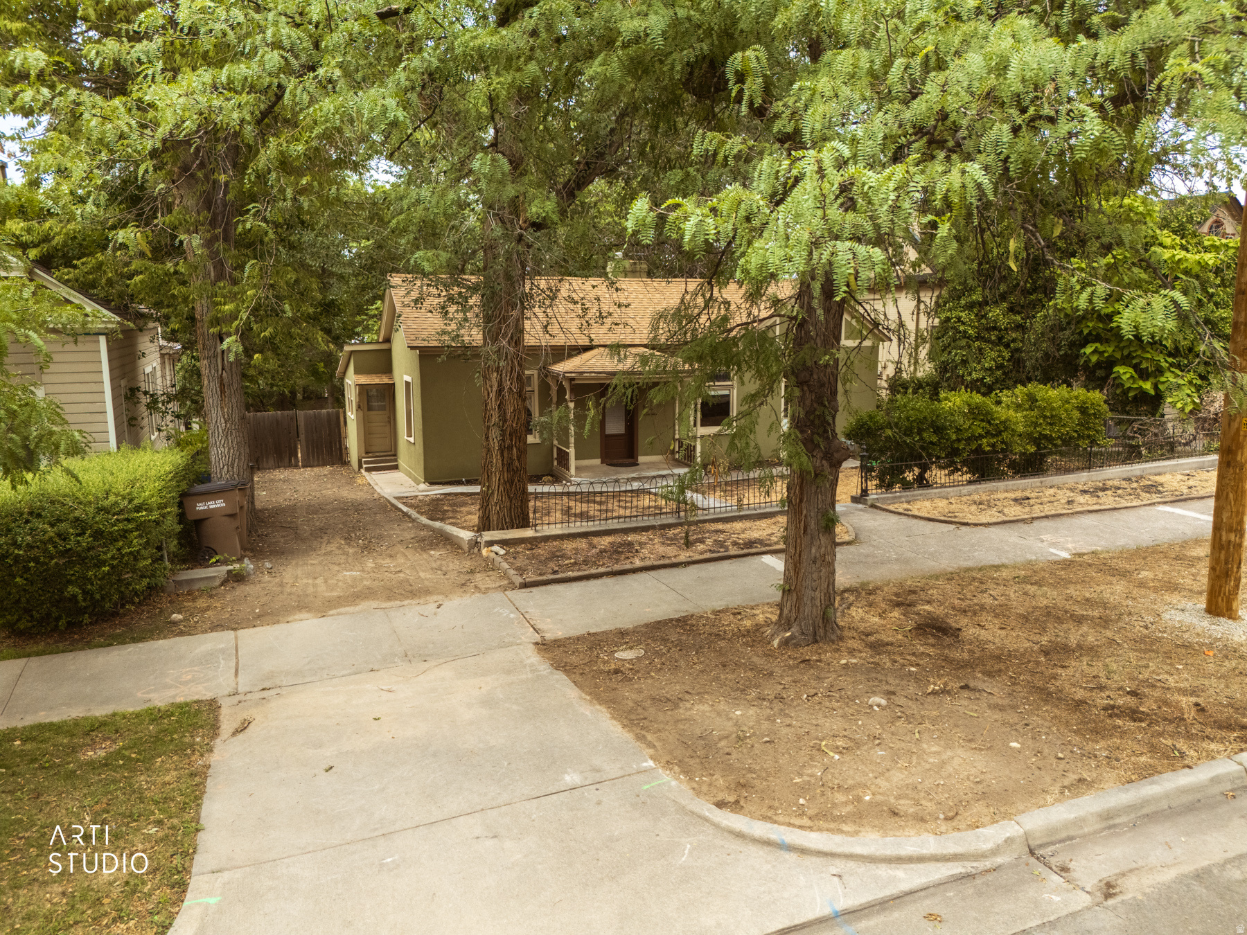 main property photo 35